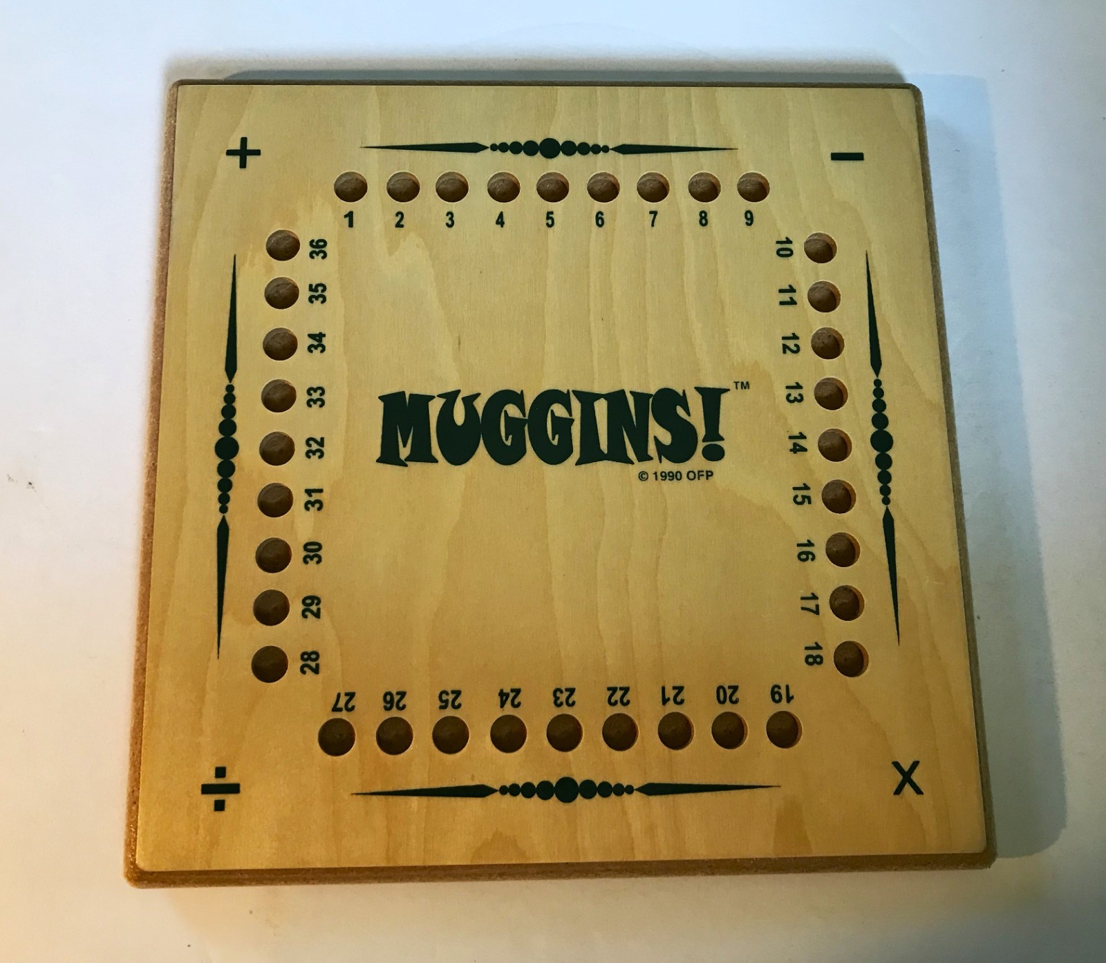Vintage – “MUGGINS” & “KNOCK-OUT” – Reversible Wooden Game Board – Complete