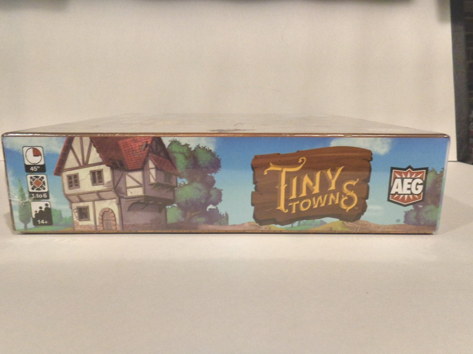 AEG 7053 PETER MCPHERSON 2019 TINY TOWNS GAME SEALED