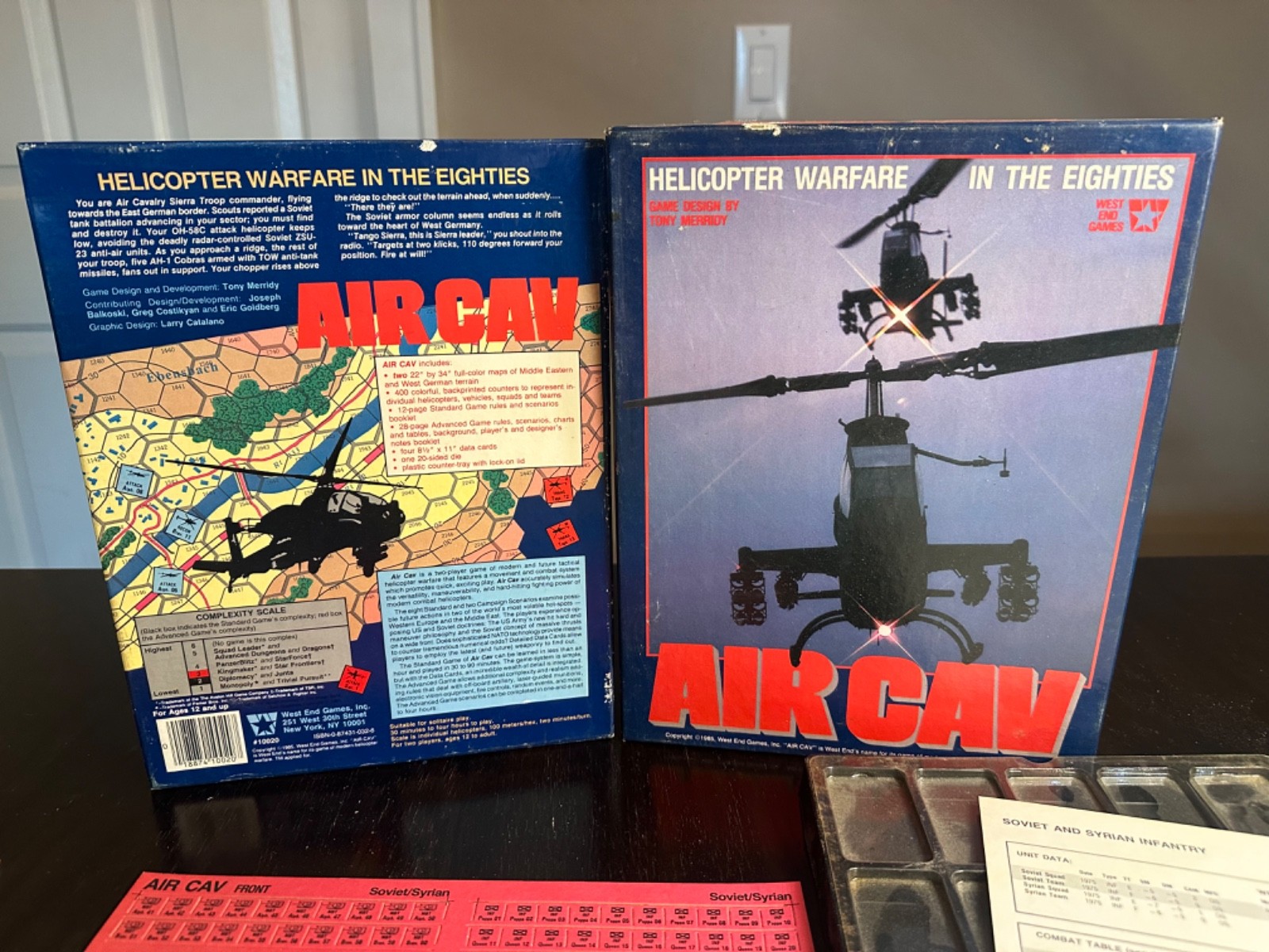 Air Cav Game / West End Games / 1985 / Unpunched and Complete
