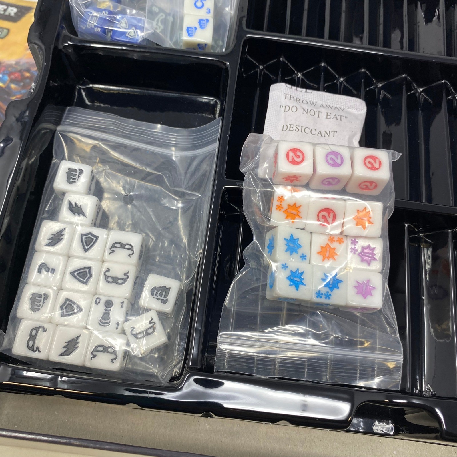 WizKids Warhammer 40000 Dice Masters Battle for Ultramar Campaign Box Set 40k