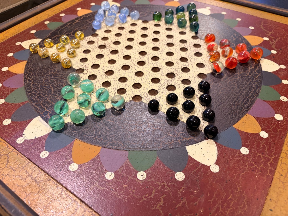 Chinese Checkers Board Game. Heavy Wood Construction Wall Hanging Has 60 Marbles
