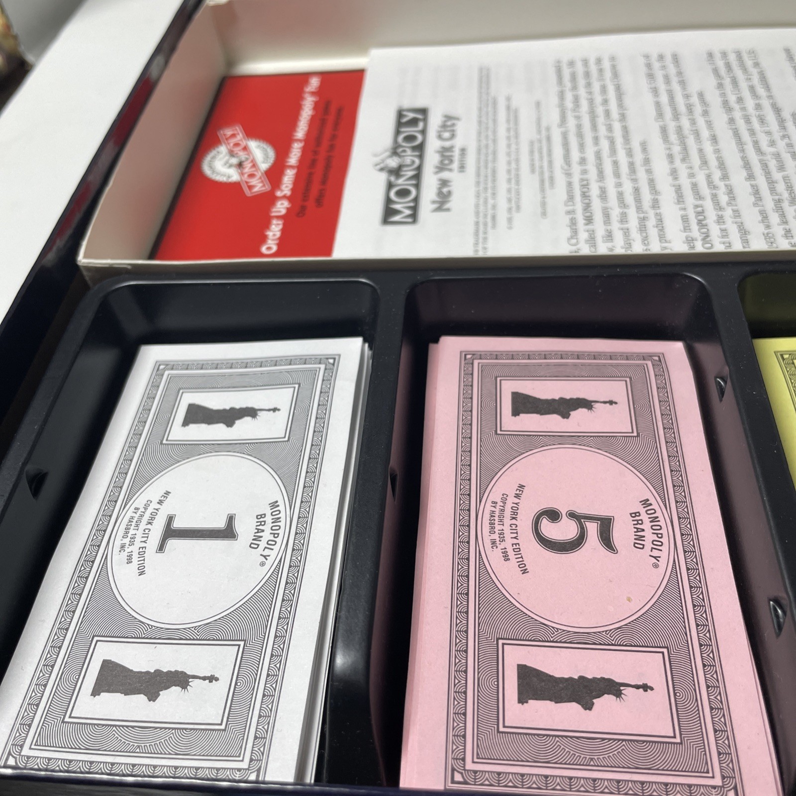 Monopoly 1998 New York City Edition Complete Preowned Very Good Condition