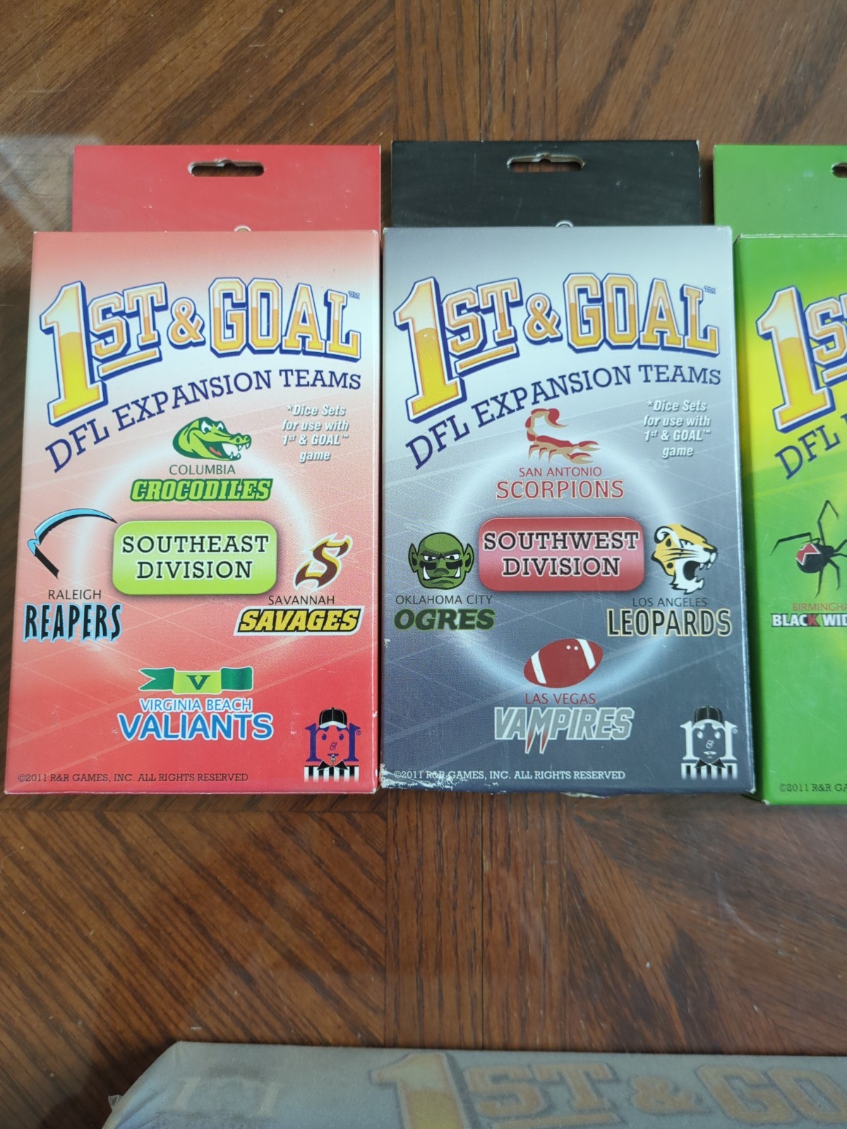 1st & Goal + 4 expansions (12 teams). SEALED UNOPENED NEW