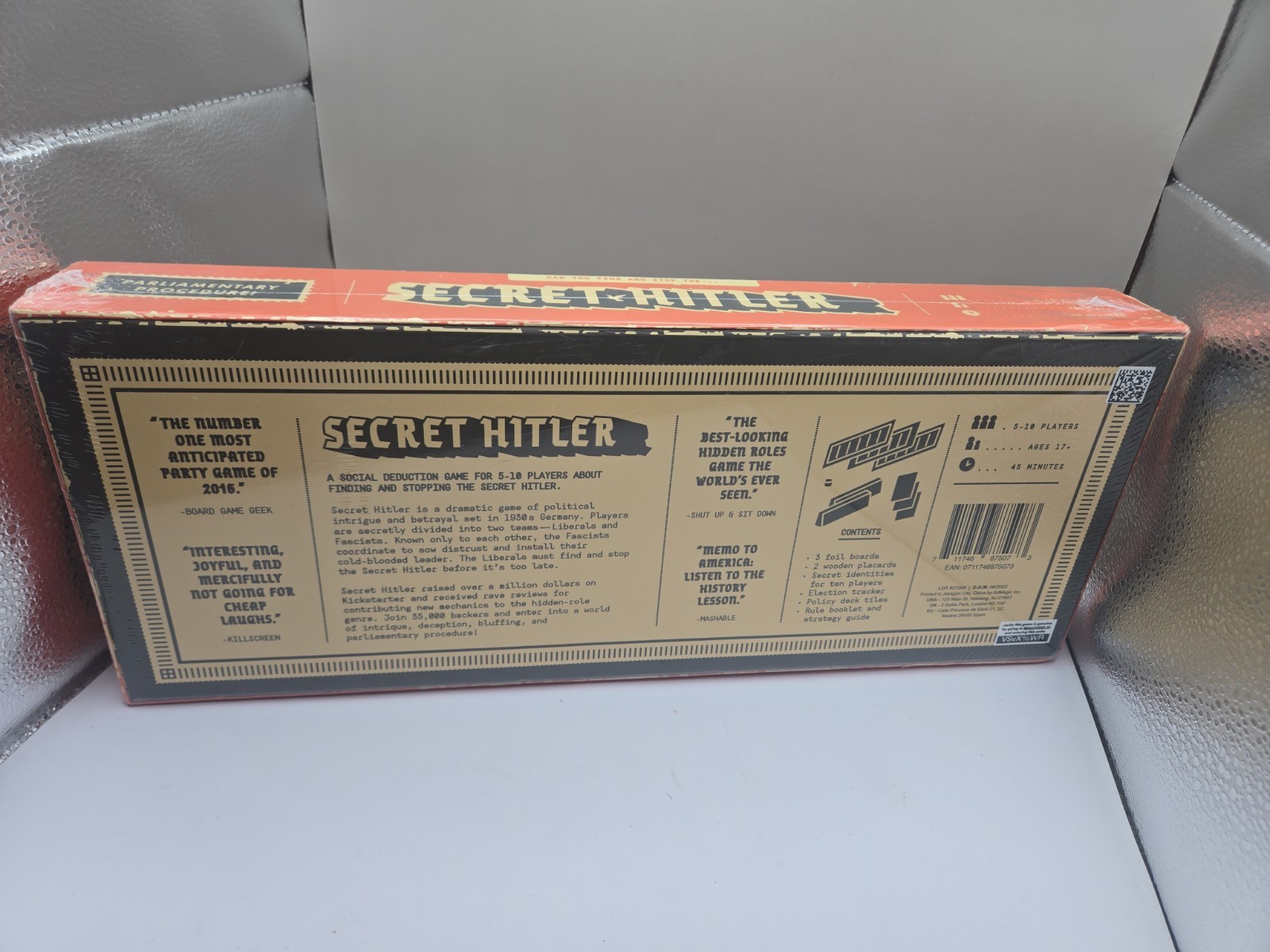 *NEW & SEALED* Secret Hltler Board Game Adult Strategy Betrayal Social Deduction