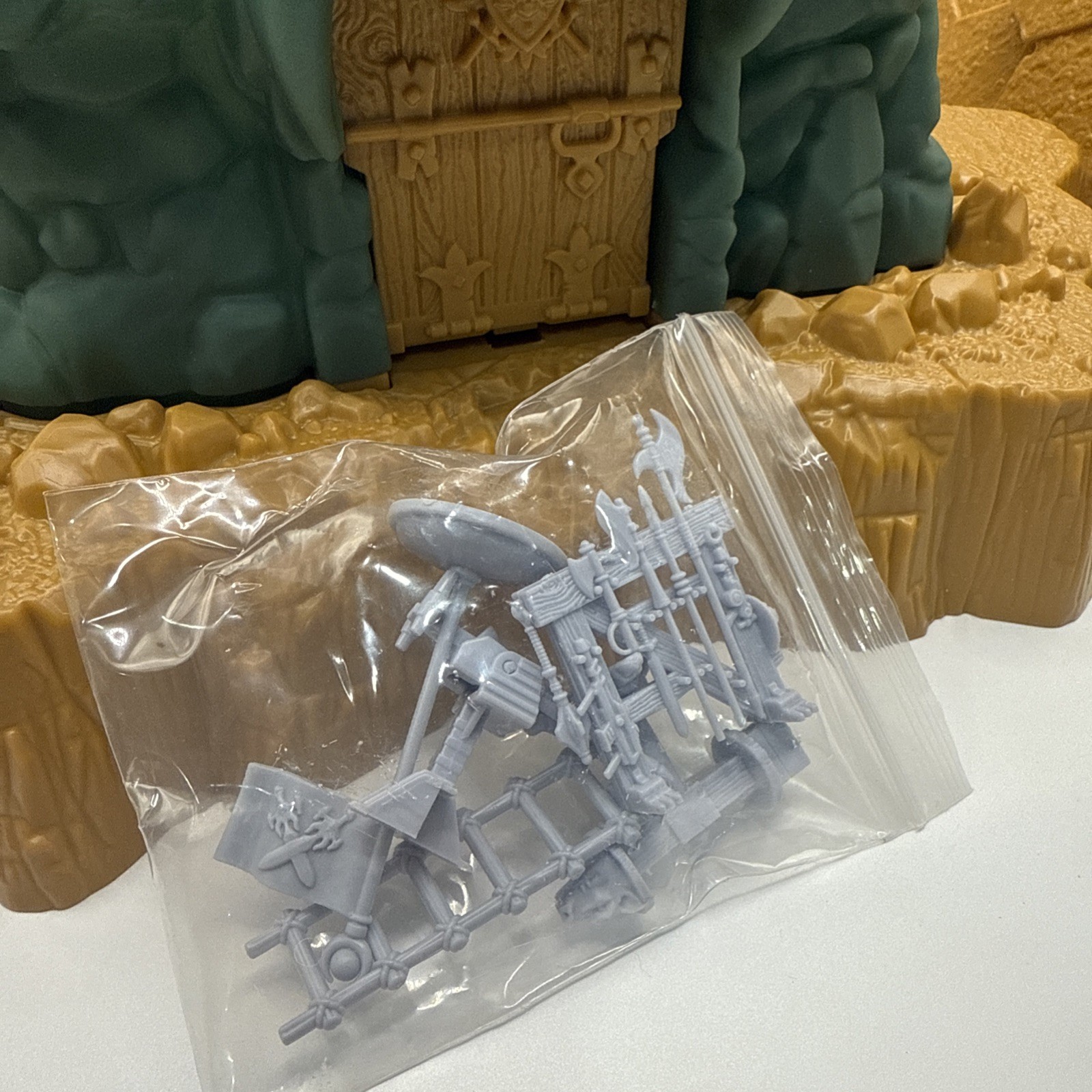 CMON Miniatures & Ga Plastic Castle Grayskull Pack (Kickstarter Exclus VG+/NM