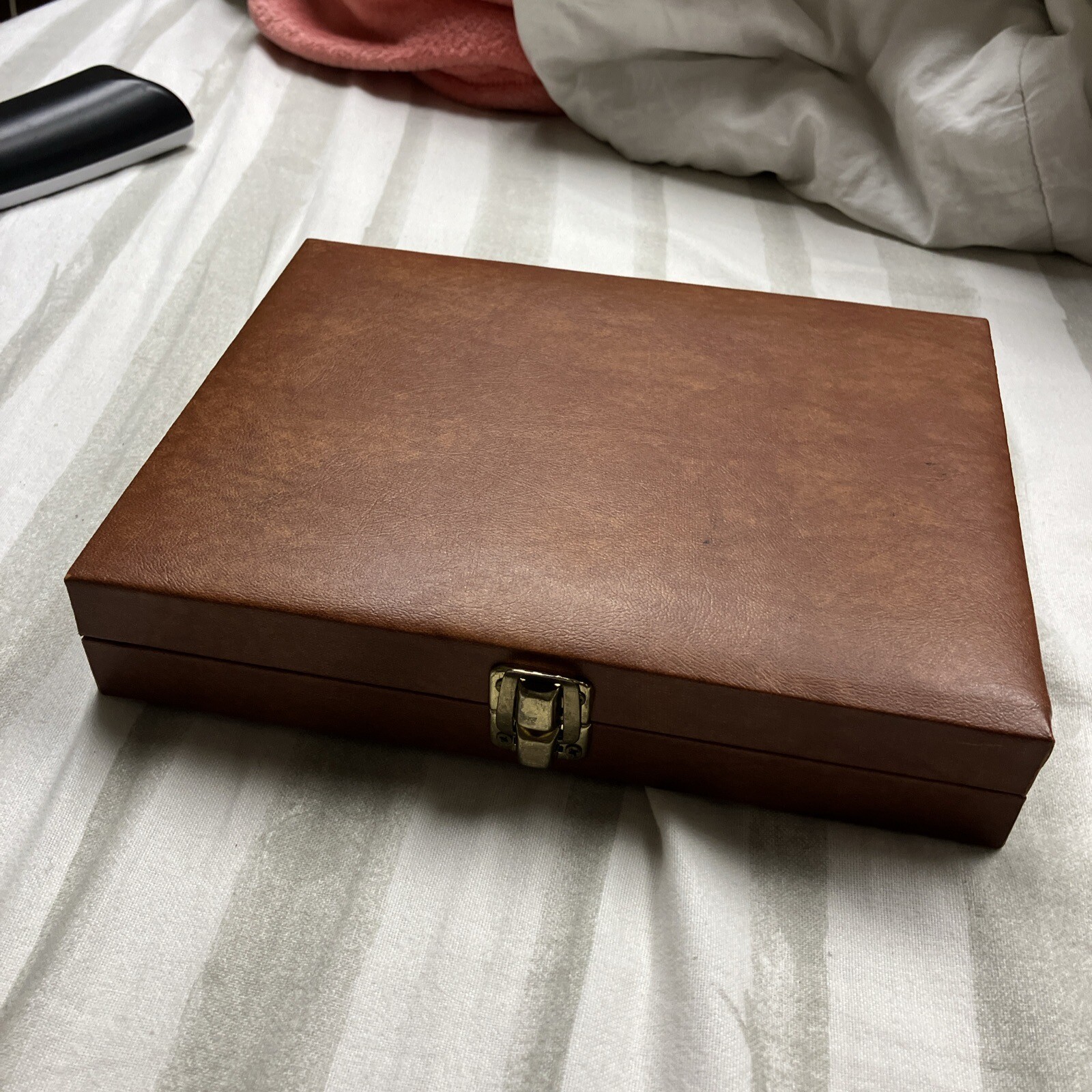 Faux Leather Case Backgammon Game Travel Size Opens 14” x 9” One Shaker* EUC