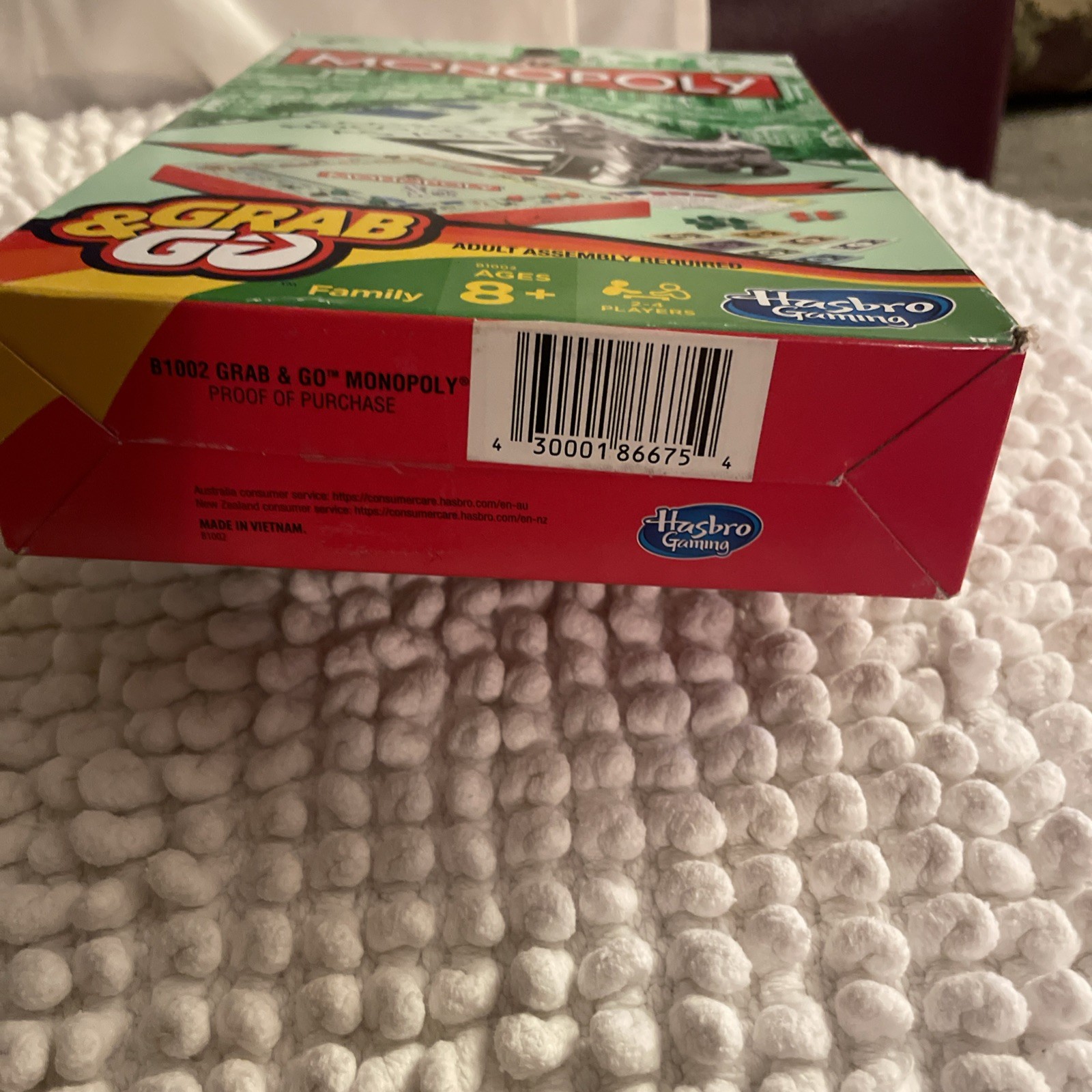 Hasbro Monopoly Grab & Go Game- Travel Size 2-4 players ages 8 & Up New
