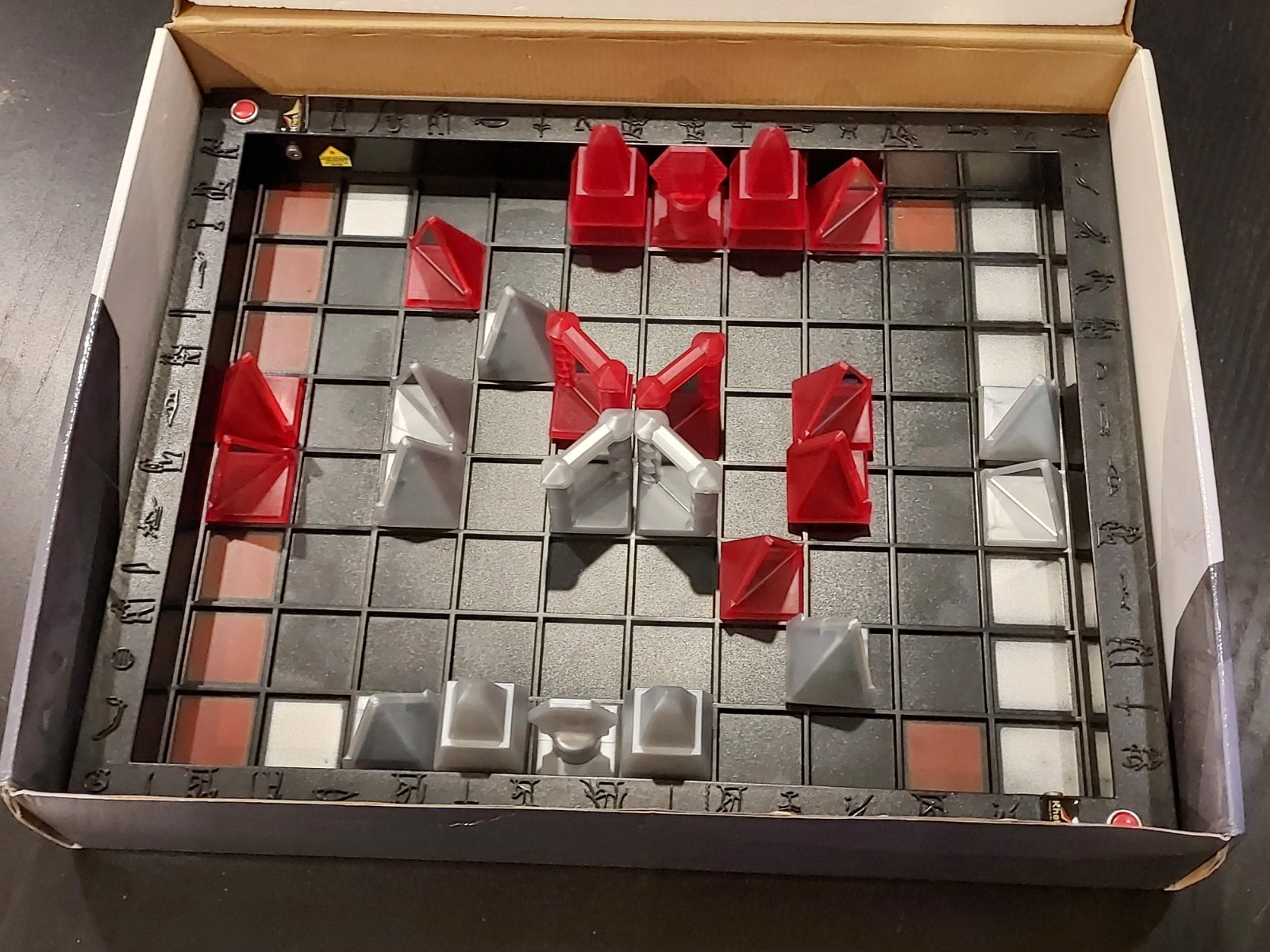 KHET The Laser Game Strategy Board Game Mensa Winner Complete w/ Working Lasers