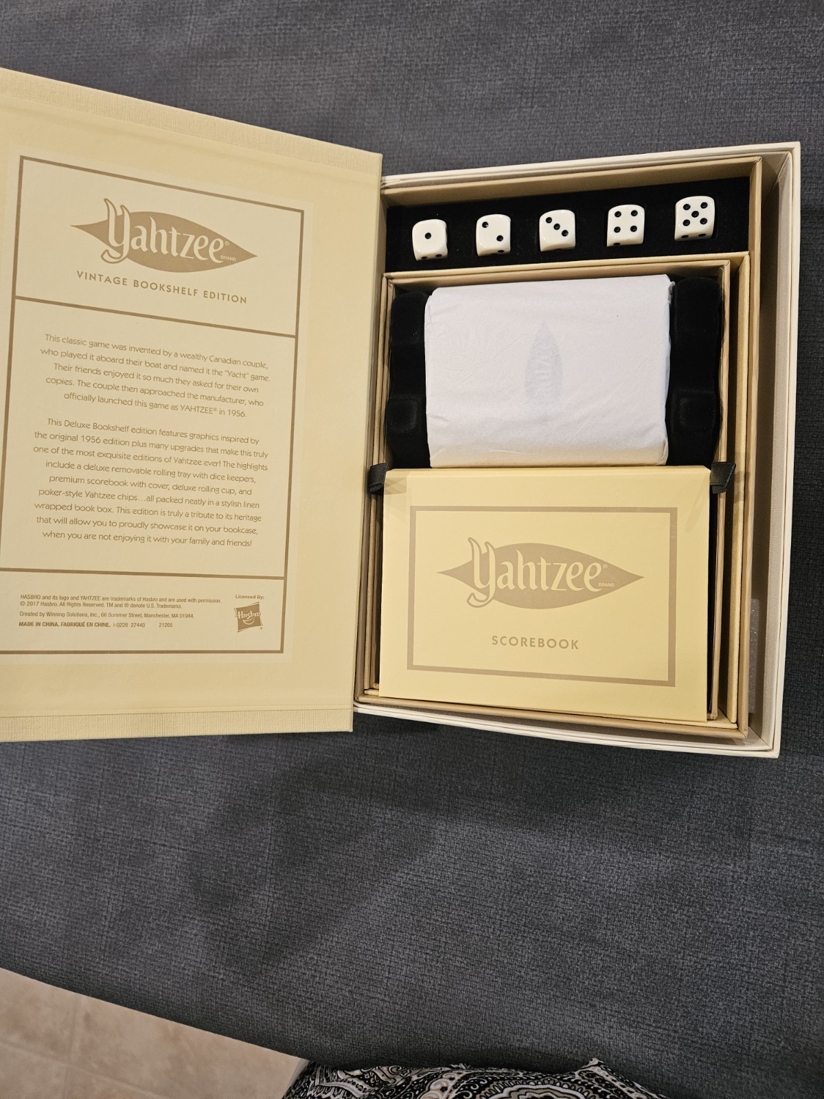 Yahtzee Vintage Bookshelf Edition WS Game Company New Open Box Complete Premium