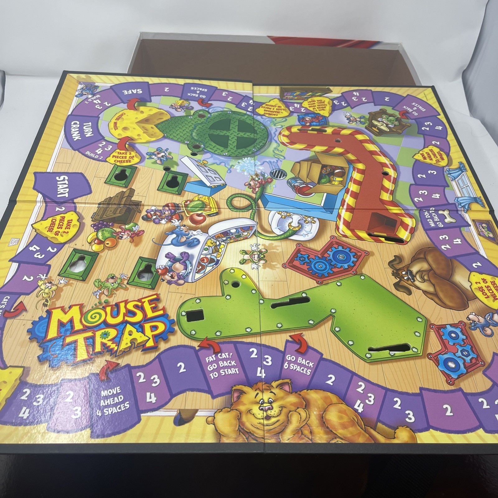 Milton Bradley Hasboro 2005 Mouse Trap Board Game #04657 Complete in Box