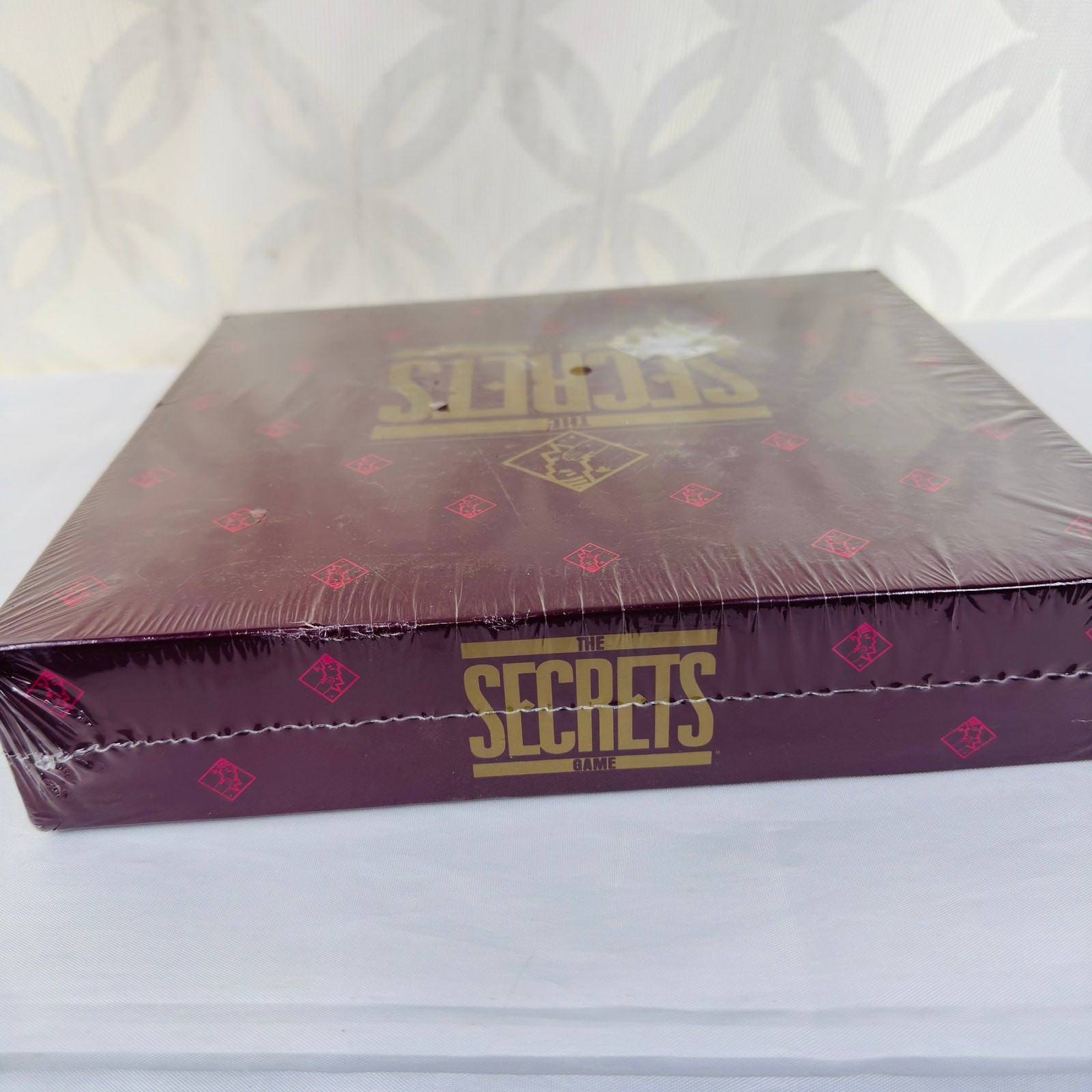 1987 Milton Bradley The Secrets Game Board Game Adult Conversation Game
