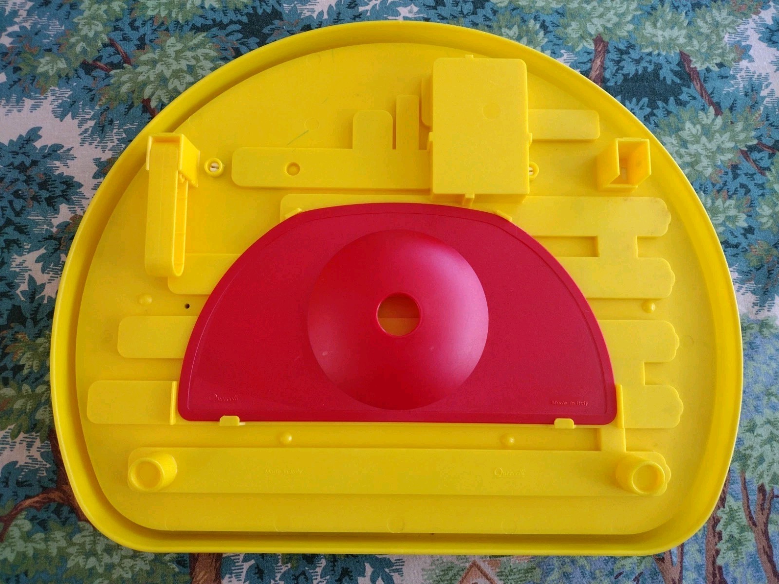 Discovery Toys Quercetti Italy Made Color Connection Maze Game *Missing ONE Leg*