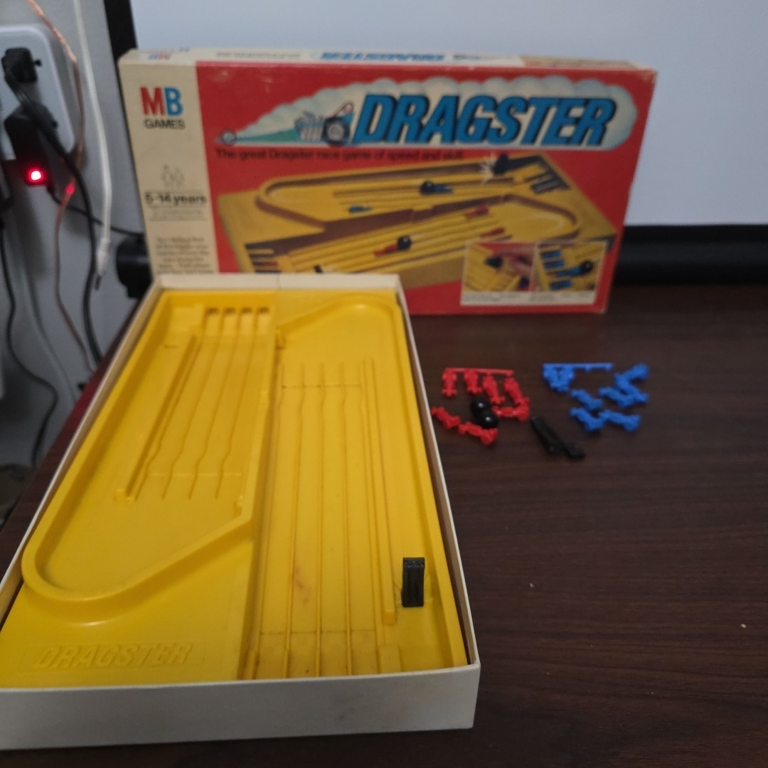 Vintage Milton Bradley 1965 Drag Strip Racing Game