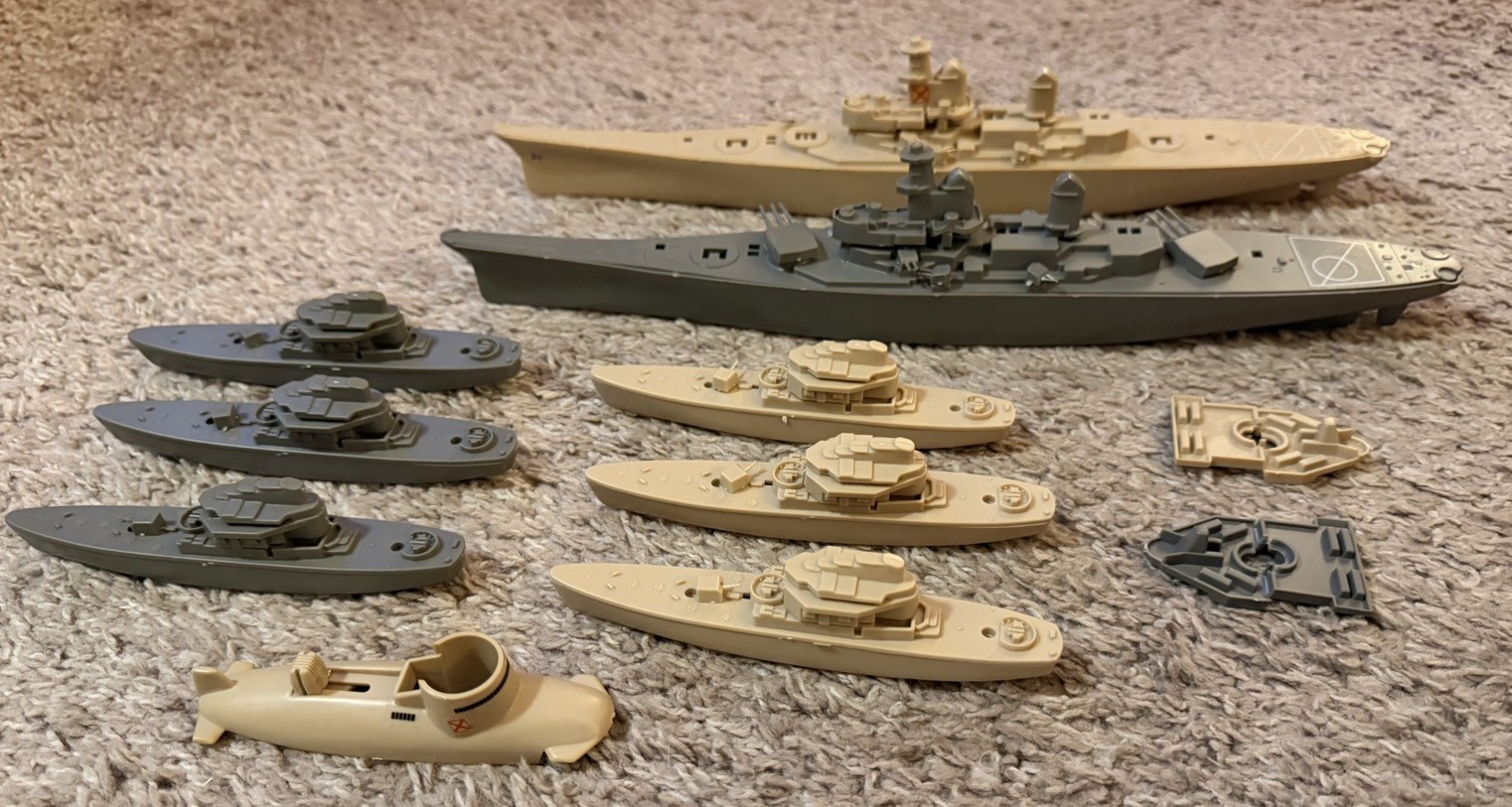 1987 Vintage Torpedo Run Floor Wars Game Parts Lot Milton Bradley MB Ships Subs