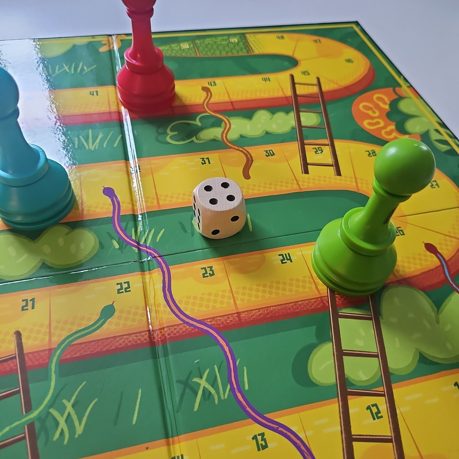 Pressman Giant Snakes & Ladders Game 2018 Board Game 5+ 2 Players