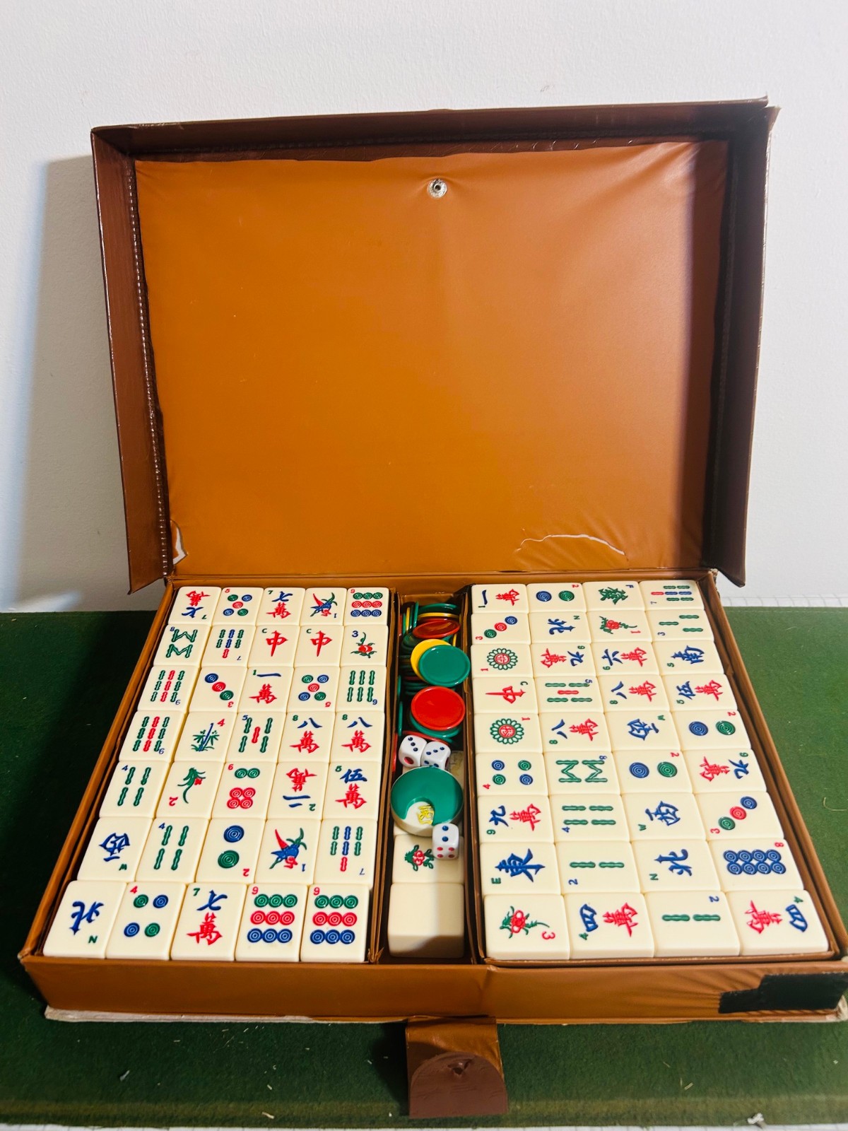 Vintage 1960s Chinese Mah Jong Game with Carrying Case Mahjong 148 tile count