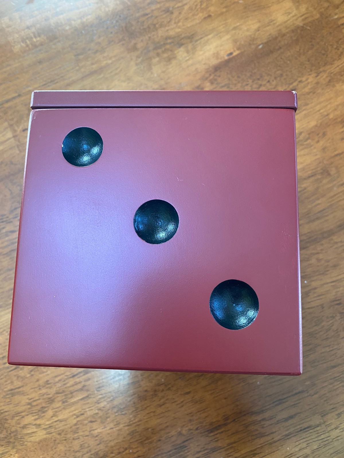 Liar’s Dice – A Classic Bluffing Game – Wood Box – Front Porch Classics 2014