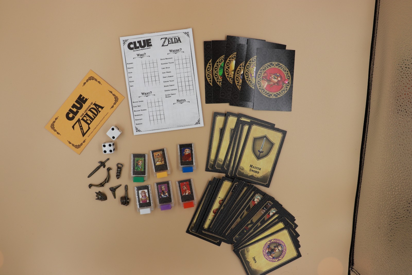 Clue: Legend of Zelda Board Game Collectors Edition Excellent Condition