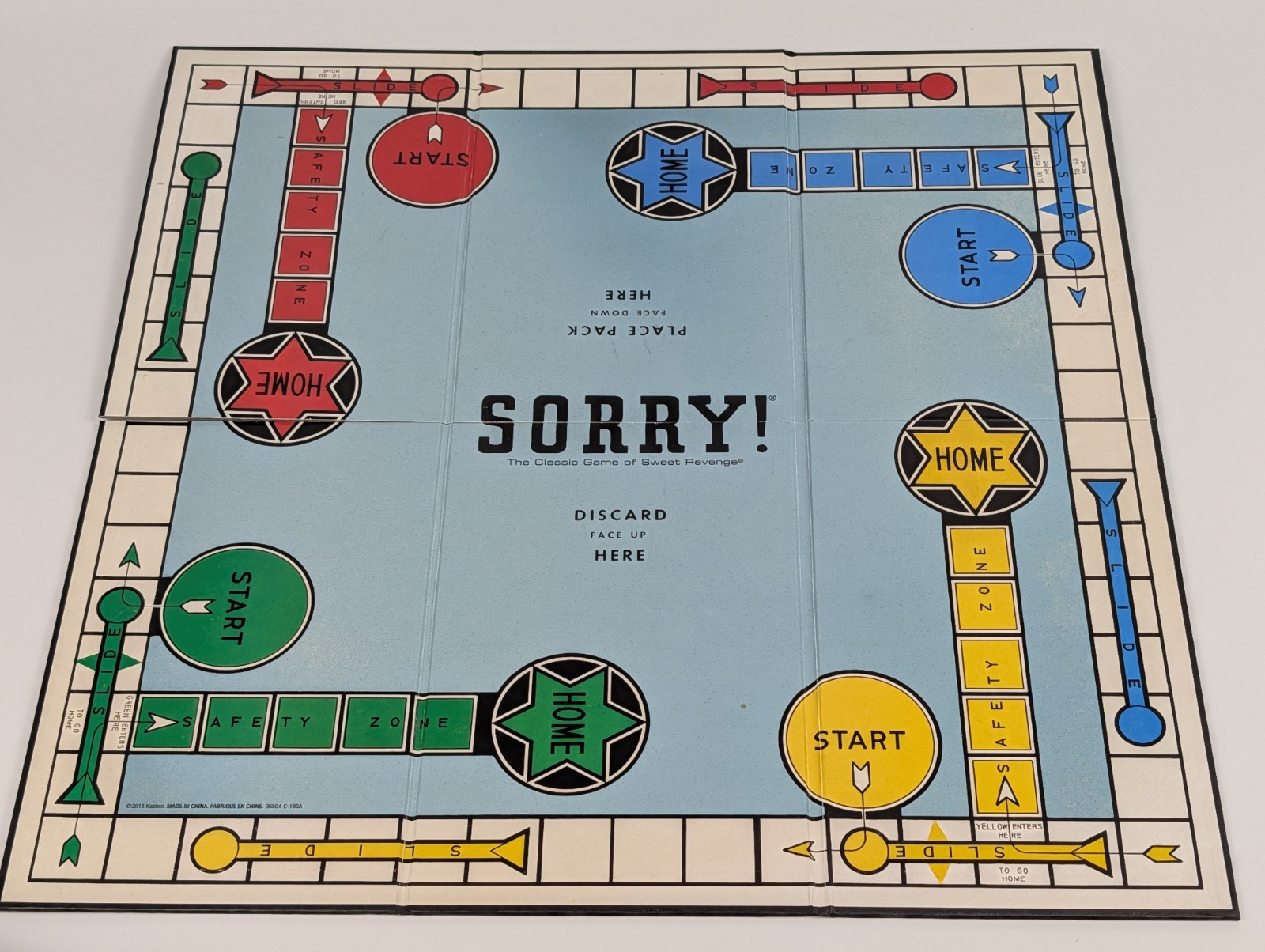 SORRY! Vintage Game Collection – Wooden Wood Box Bookshelf Edition Board Game⬅️
