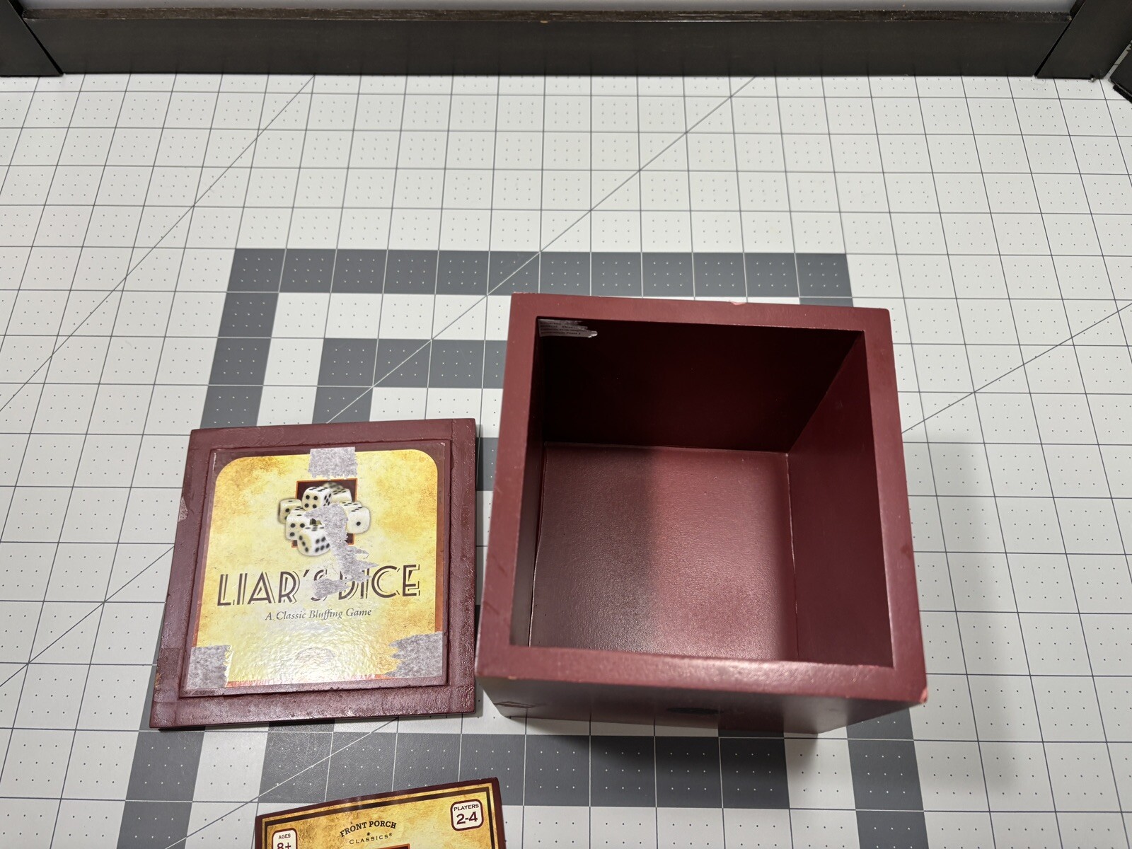 Red Wood Liars Dice Game Box Die Cube Storage Complete Front Porch Classics 2010