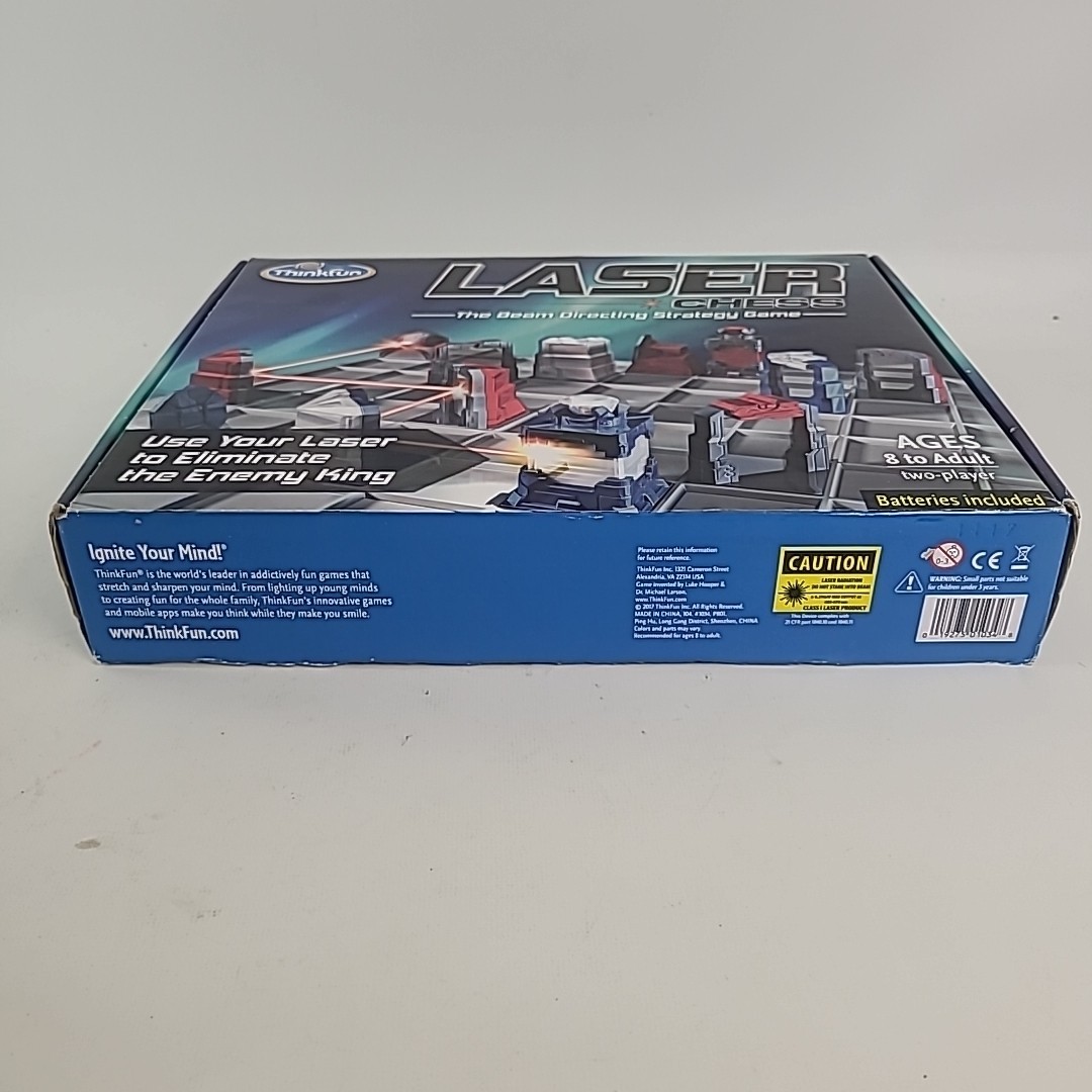 2017 ThinkFun Laser Chess Game Beam Directing Strategy Game