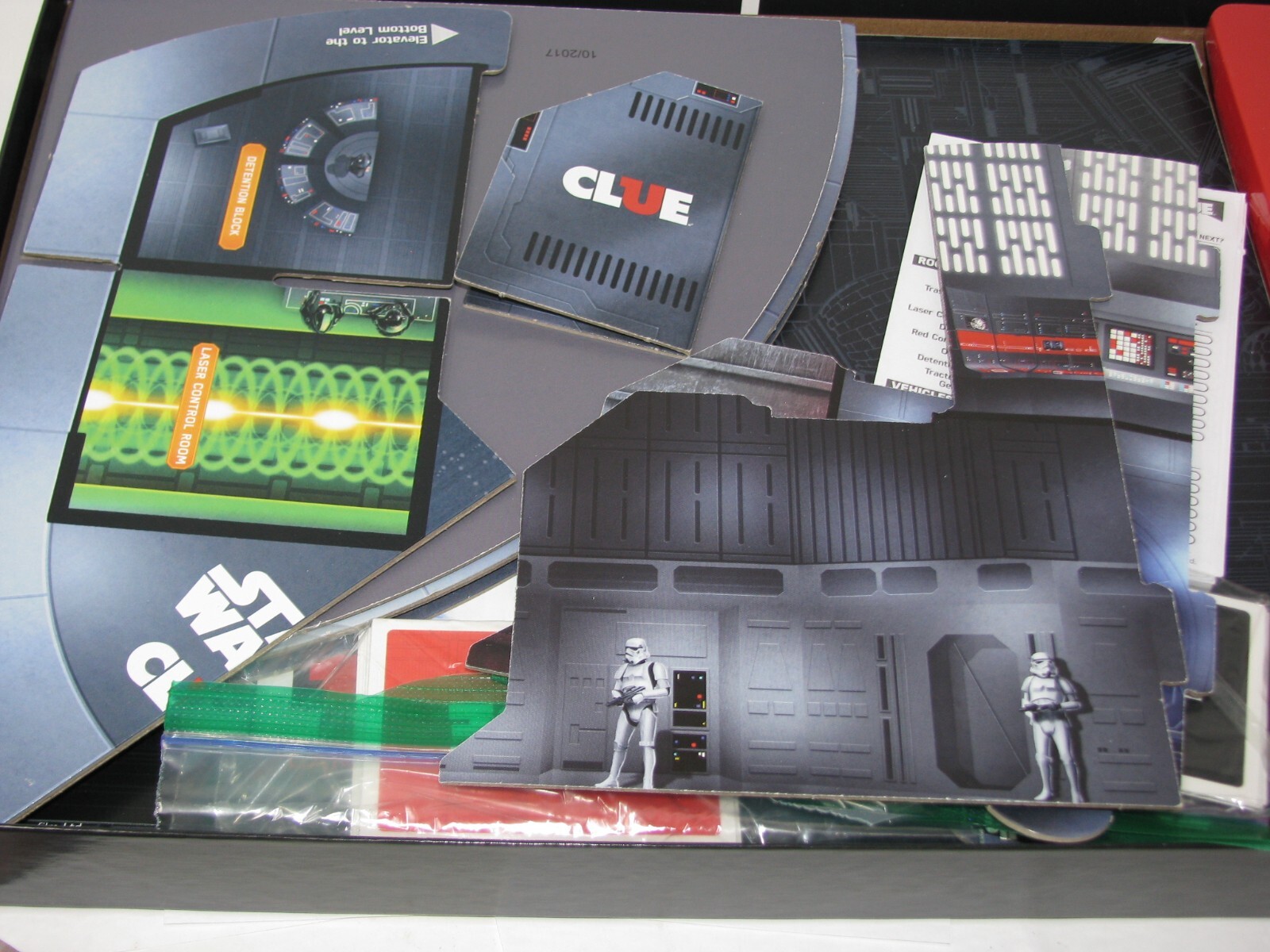 Hasbro Star Wars CLUE Family Board Game 2015 Complete