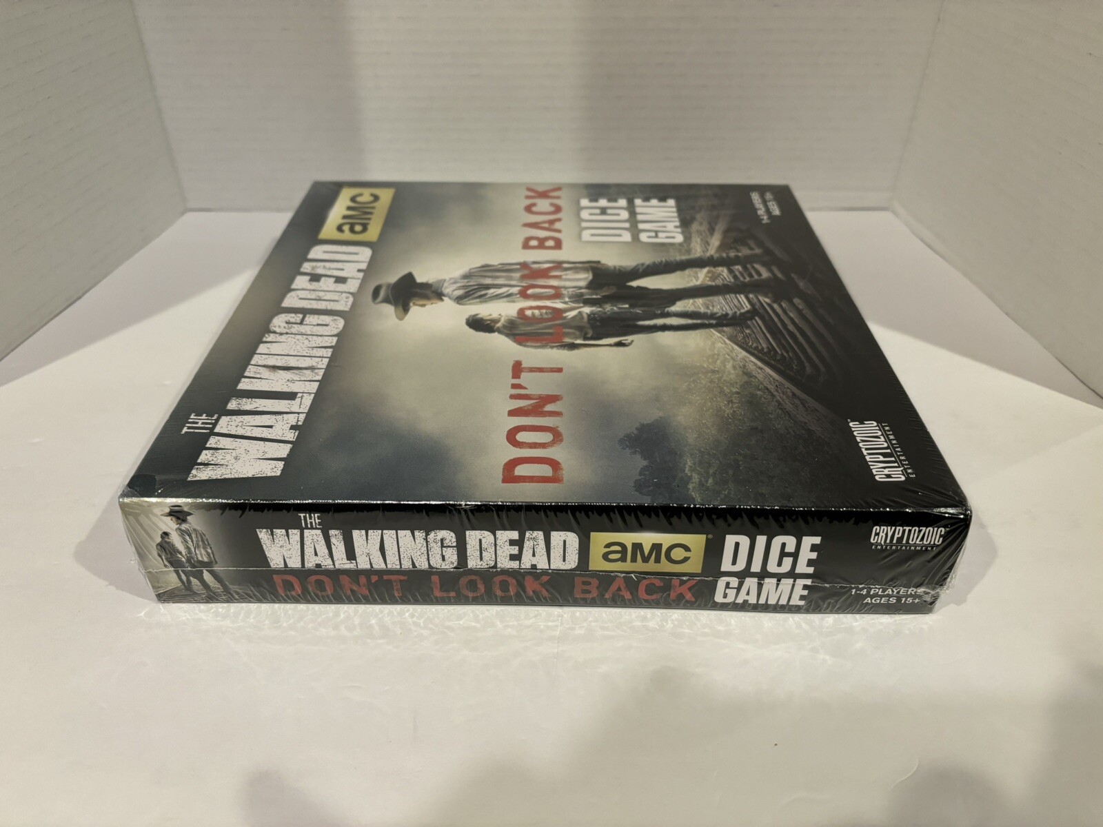 AMC The Walking Dead Don’t Look Back Dice Game Zombie Horror Board Game NEW