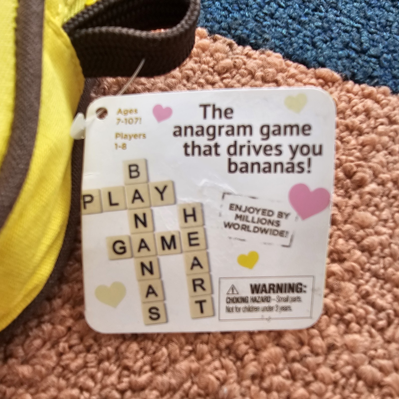 Bananagrams Word Game Letters Theme Heart-Shaped Zippered Pouch Ages 7-Adult ɓ5b