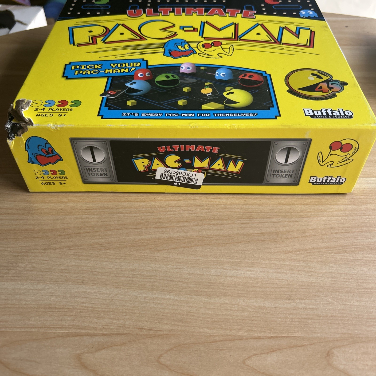 Buffalo Games Ultimate PAC-MAN Board Game Retro Arcade Classic New *DAMAGED BOX*
