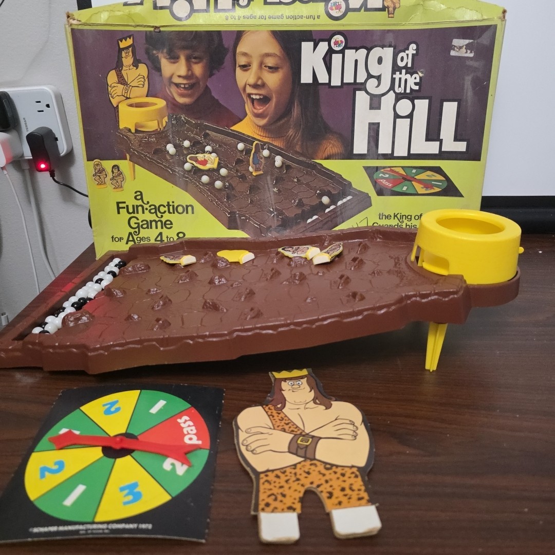 Vintage King of the hill – Super Rare Hard To Find 1975 Edition By Schaper