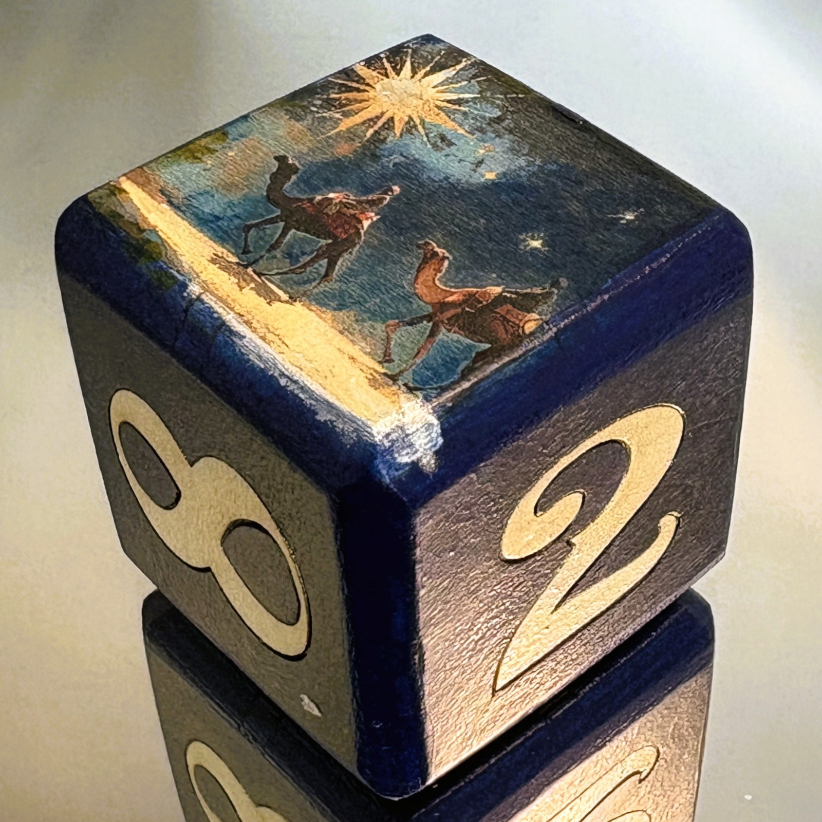 Stellar Sands – Light Across the Dunes – Backgammon Doubling Cube 36mm