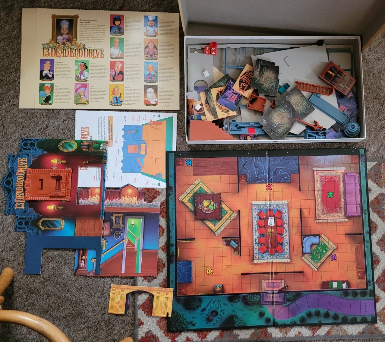 13 Dead End Drive Mystery Game Role Playing Family boardgame Vintage Complete