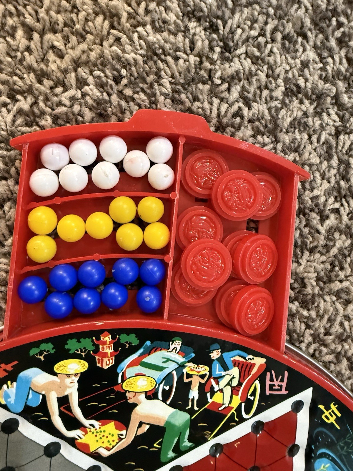 Vintage 60s Chinese Checkers Tin Lithograph Inside Storage Marbles. NOT COMPLETE