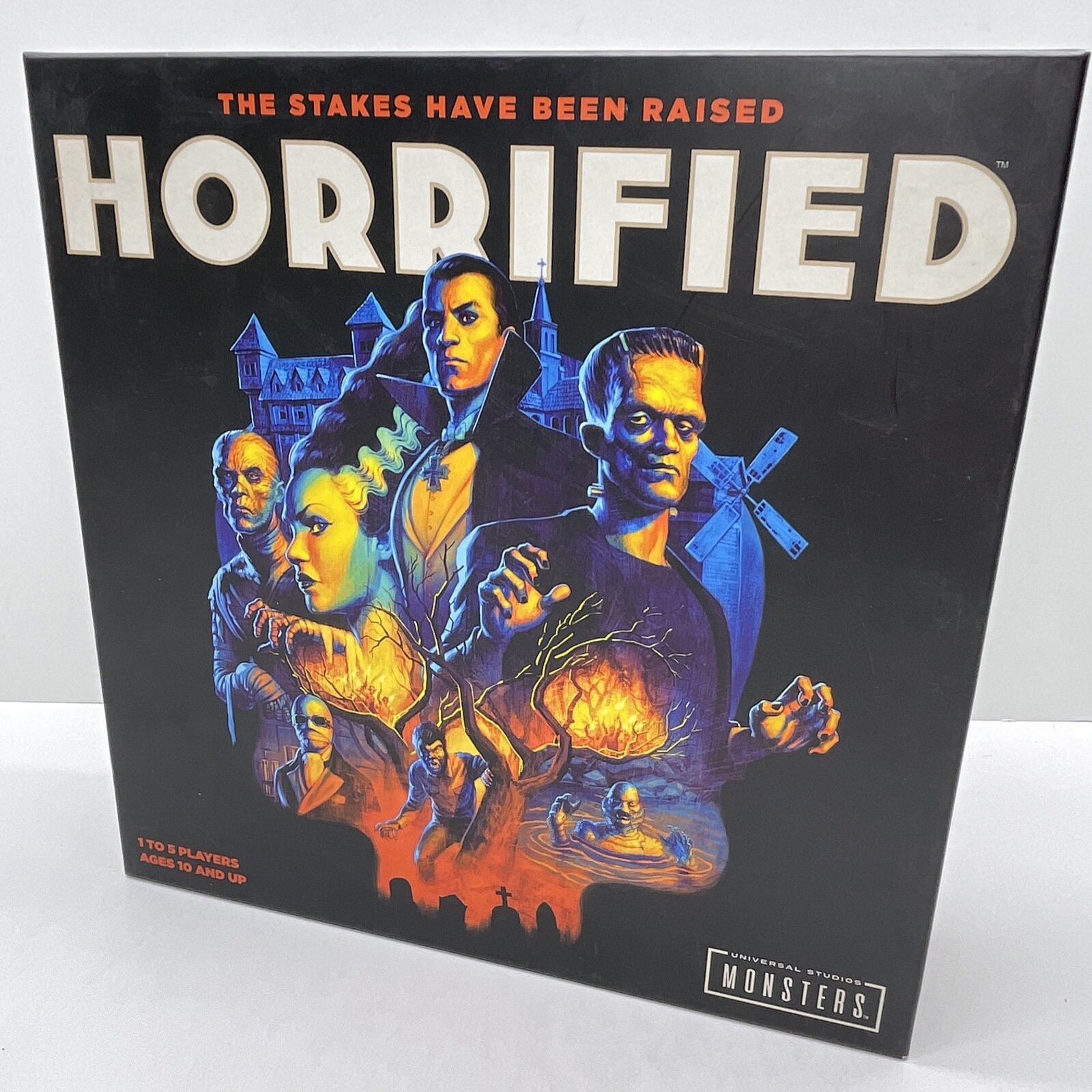 HORRIFIED Universal Studios Monsters Strategy Board Game Dracula Frankenstein