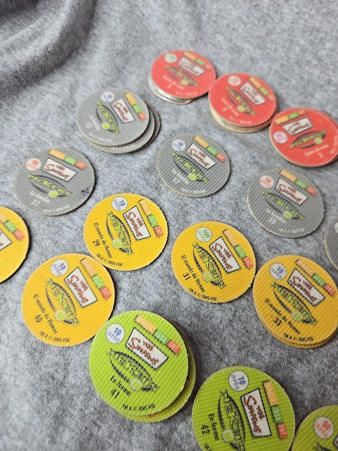 The Simpsons Pickers Lot Of 102 Pogs Tazos Magic Box 2005 Espanol / Ingles