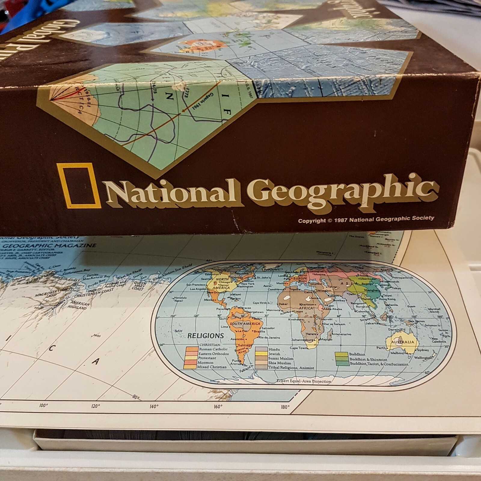 National Geographic Global Pursuit Board Game VTG 1987 Geography Map Educational