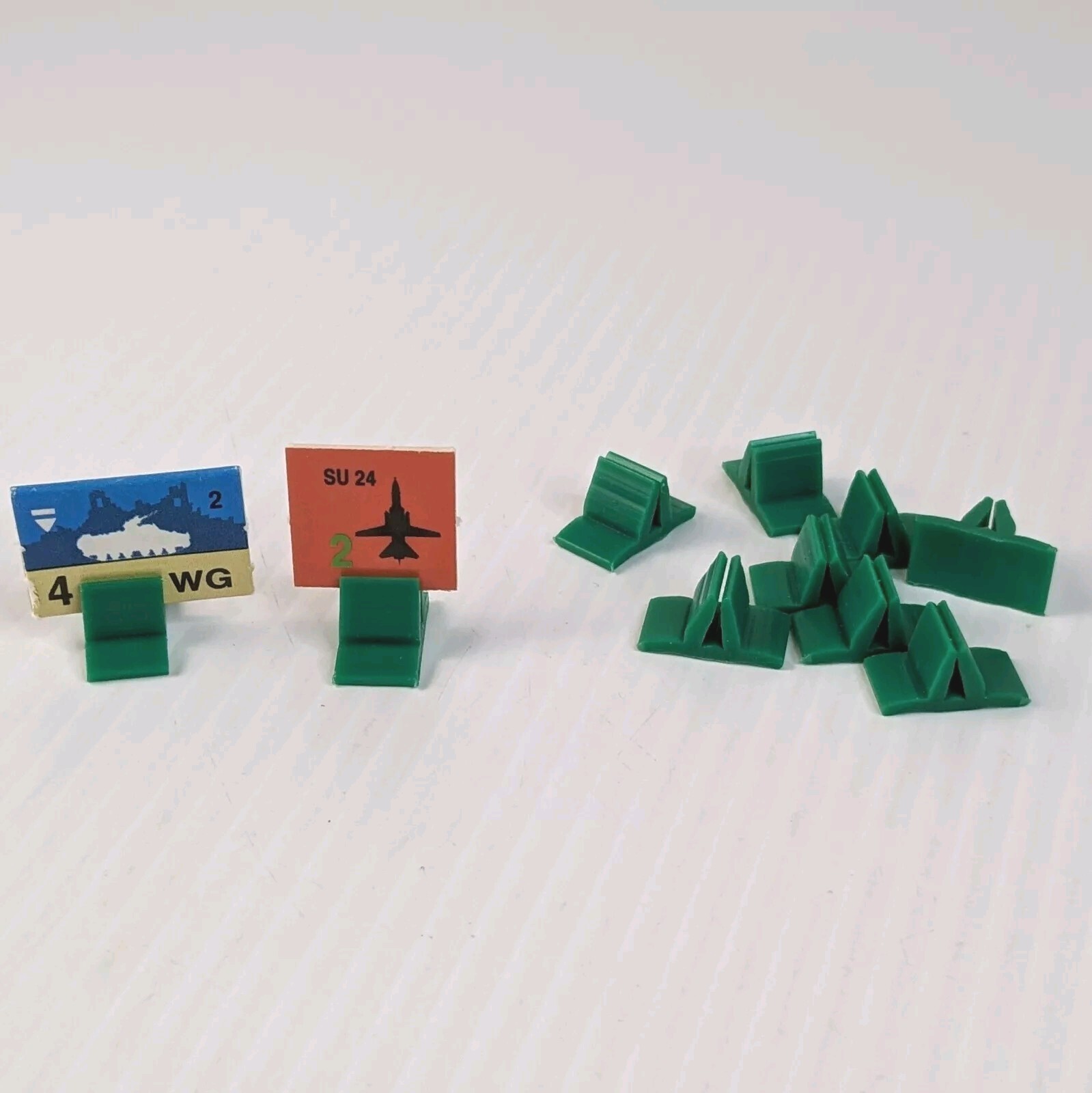 1989 TSR Red Storm Rising 10 Replacement Bases Holders Green Card Pieces Parts