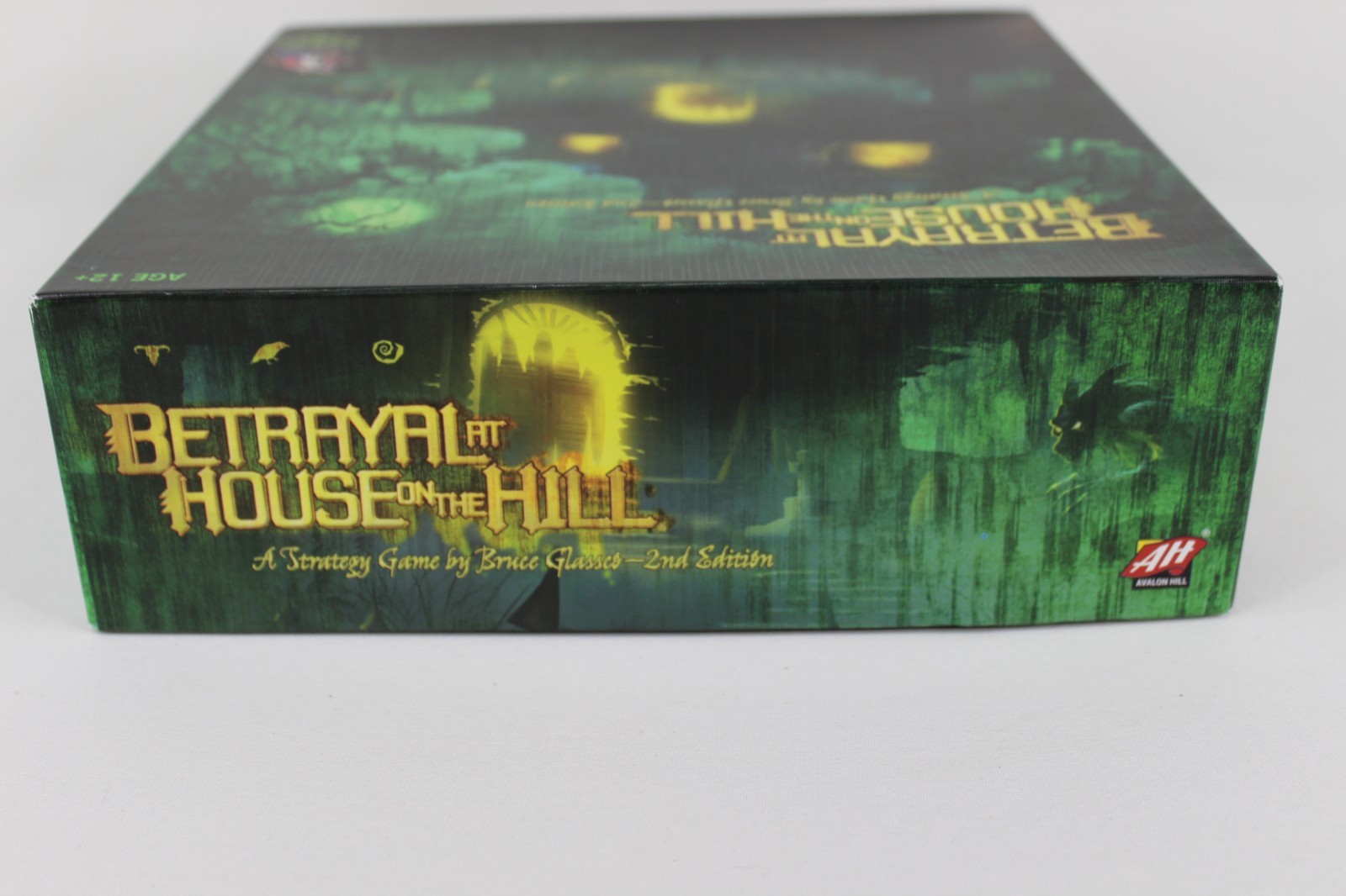 Betrayal at House on the Hill 2nd Edition Horror Board Game * Missing 3-Pieces