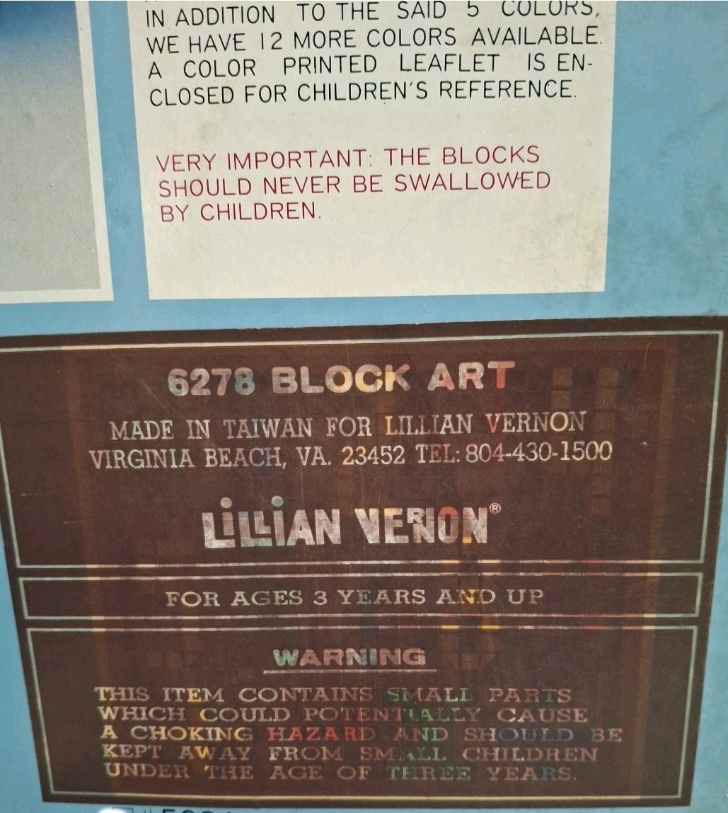 Lilian Vernon Vintage Block Art Box With Colored Pieces Made In Taiwan