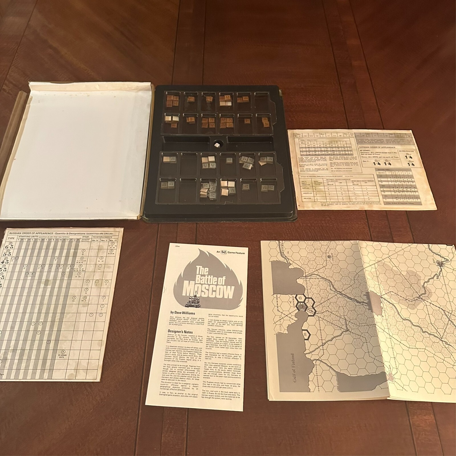 SPI 1970 Tray : The BATTLE of MOSCOW game – S&T 24 (PUNCHED)