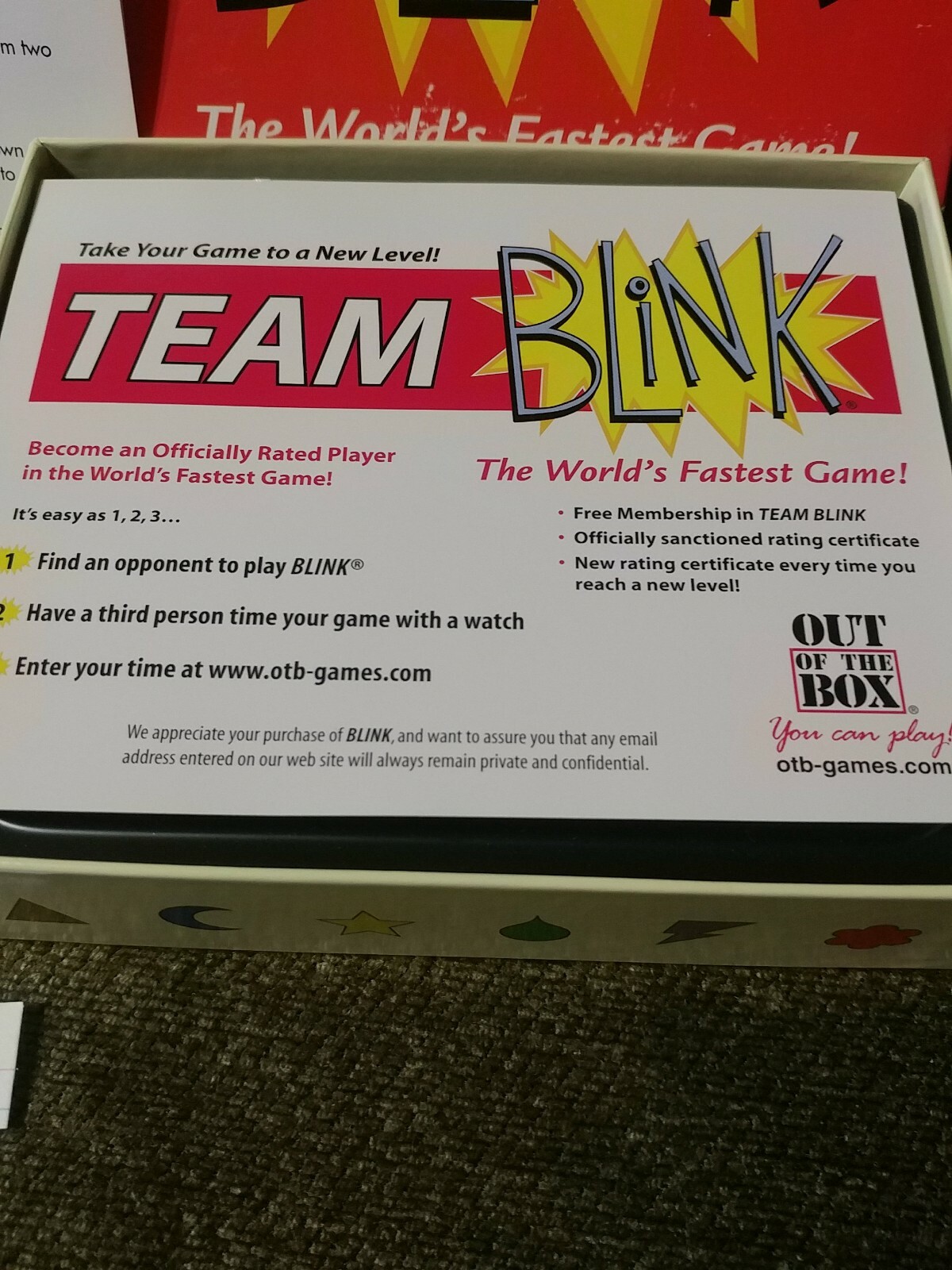BLINK The World’s Fastest Game-Cards-Out of the Box-Childrens Choice Award