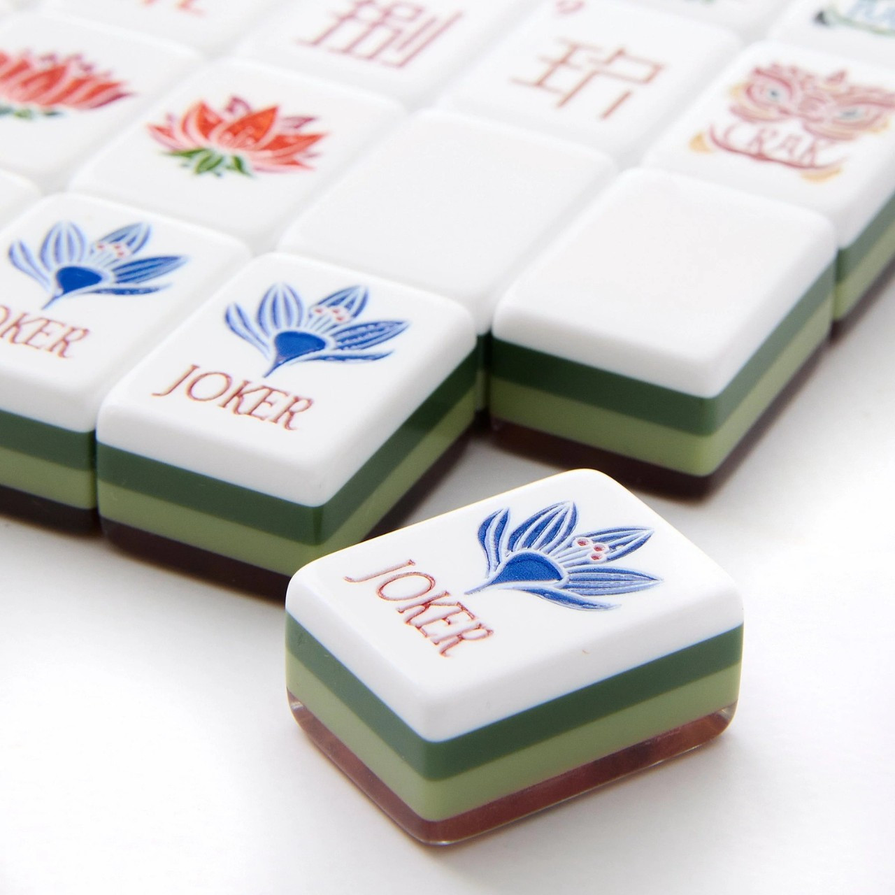 160 American Mahjong Tiles 4-Layer Acrylic Wood Grain Theme Engraved Set
