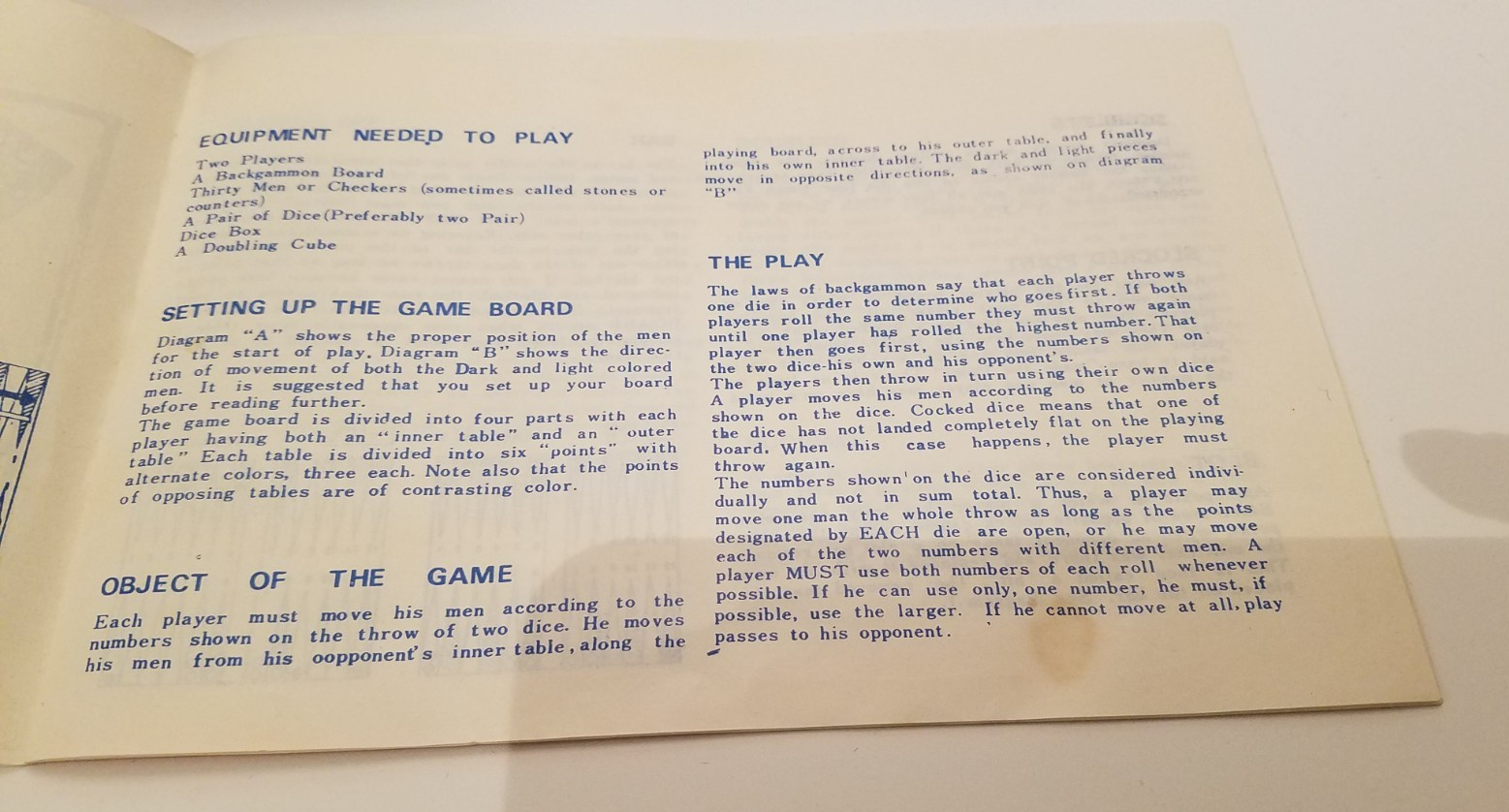 Backgammon Game Set in Case Complete
