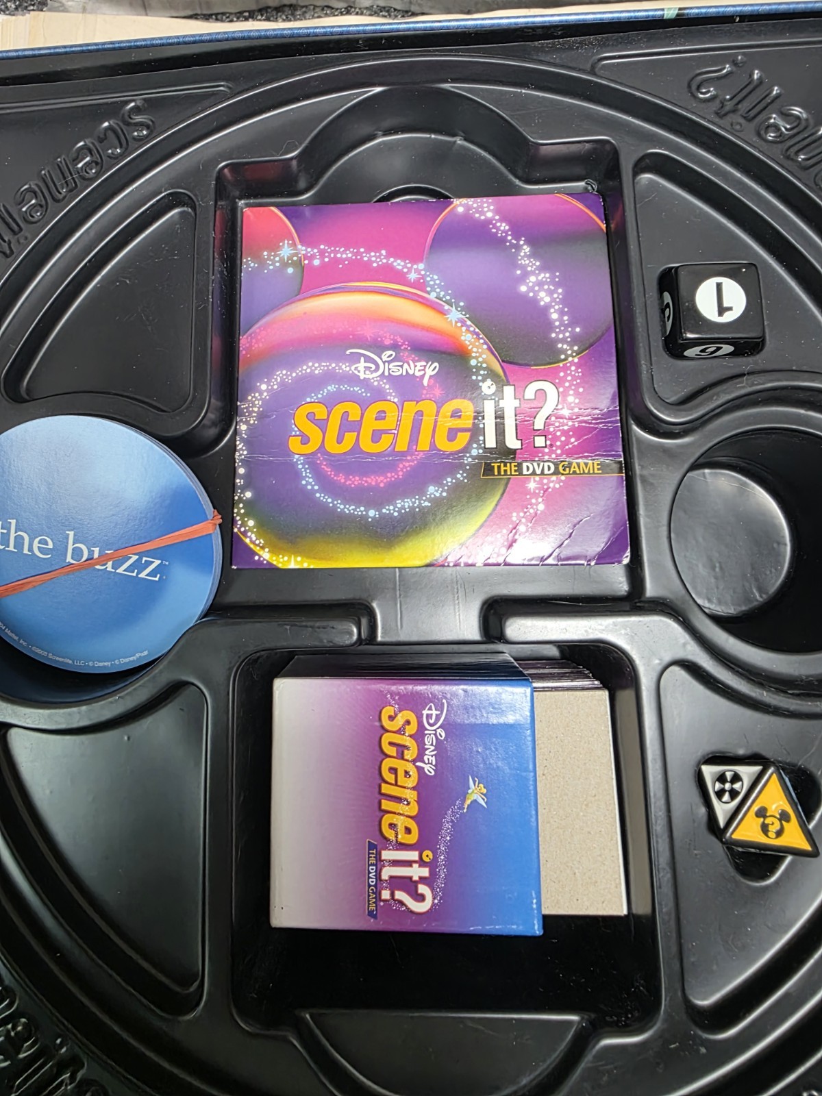 Screenlife 2004 Mattel Disney Scene It? In Metal Collectible Case( Complete)