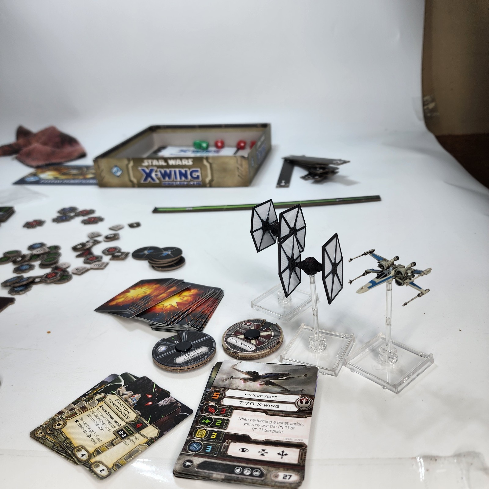 Star Wars X-Wing Miniatures Game The Force Awaken Core Set Fantasy Flight *read*