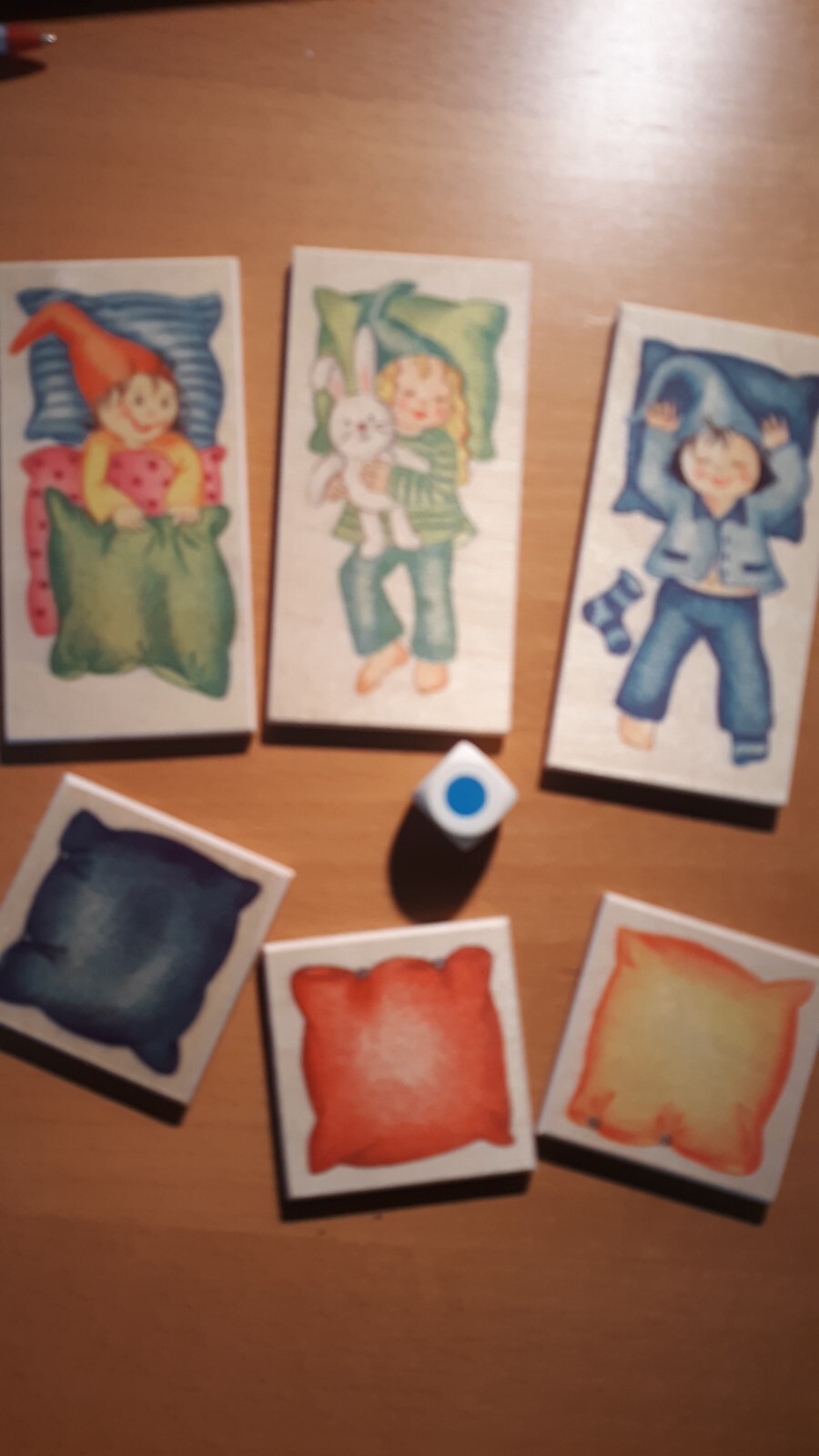 Kissen Klau (Pillow Pincher) Tile Game for 3+ years