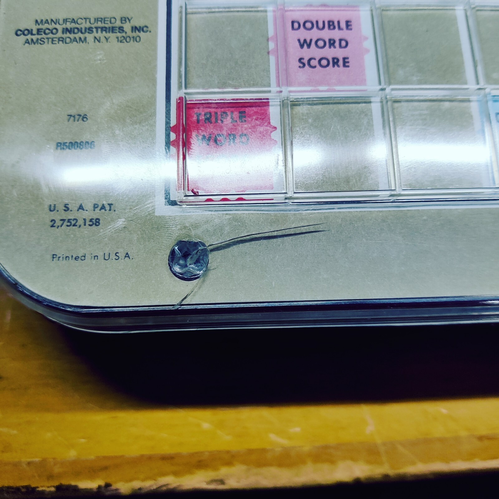Scrabble Deluxe Edition Crossword Game *Cracks In Game Board See Pic