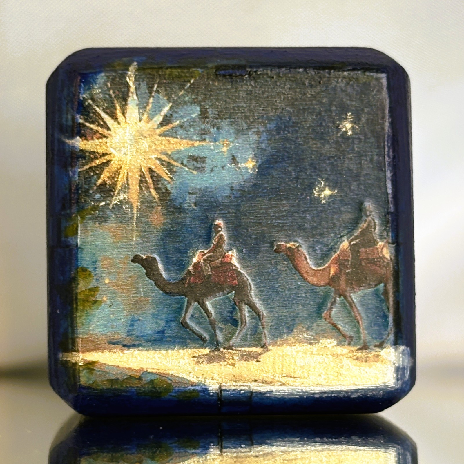 Stellar Sands – Light Across the Dunes – Backgammon Doubling Cube 36mm