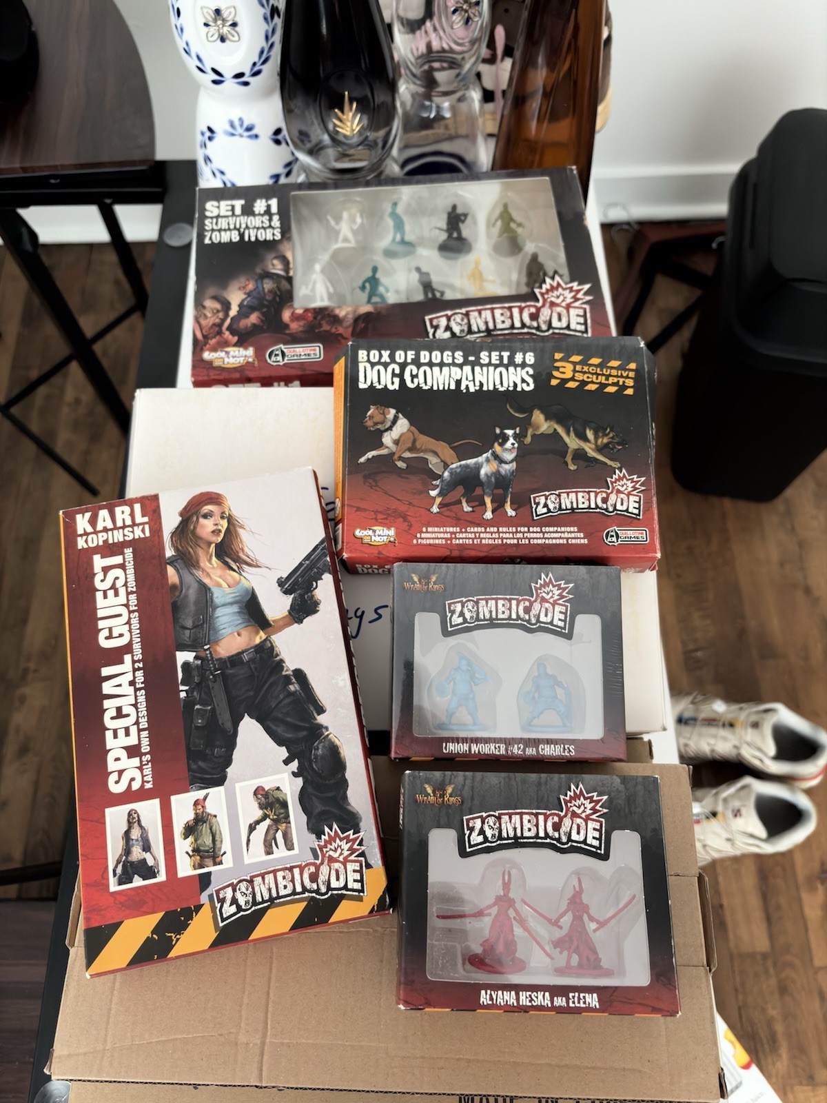 Zombicide board game lot – Zombicide – Toxic City – Prison Outbreak + extras