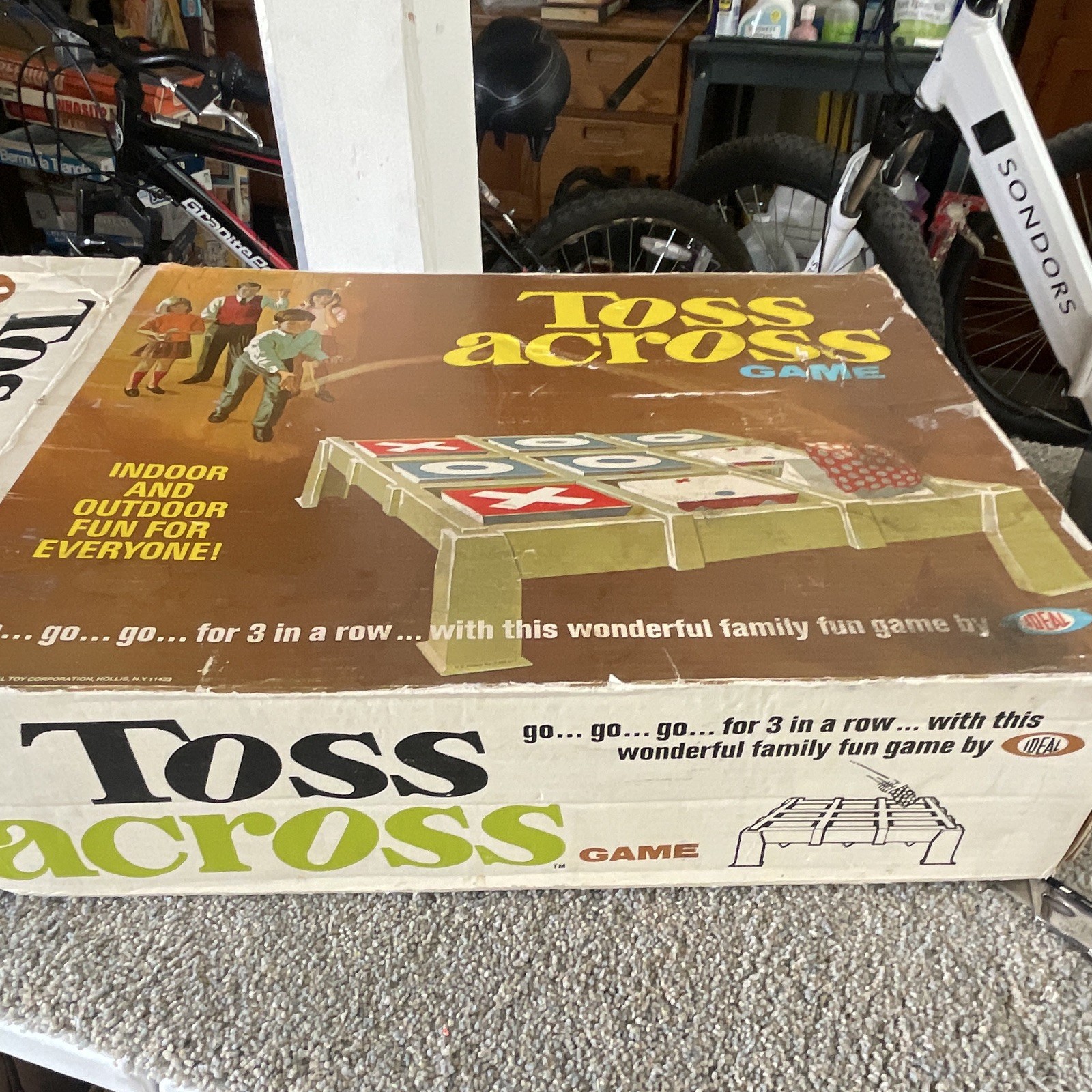 Ideal Toss Across Vintage Tic-Tac-Toe Game 2 Players Ages 6+ 1969 MPN 2112-1